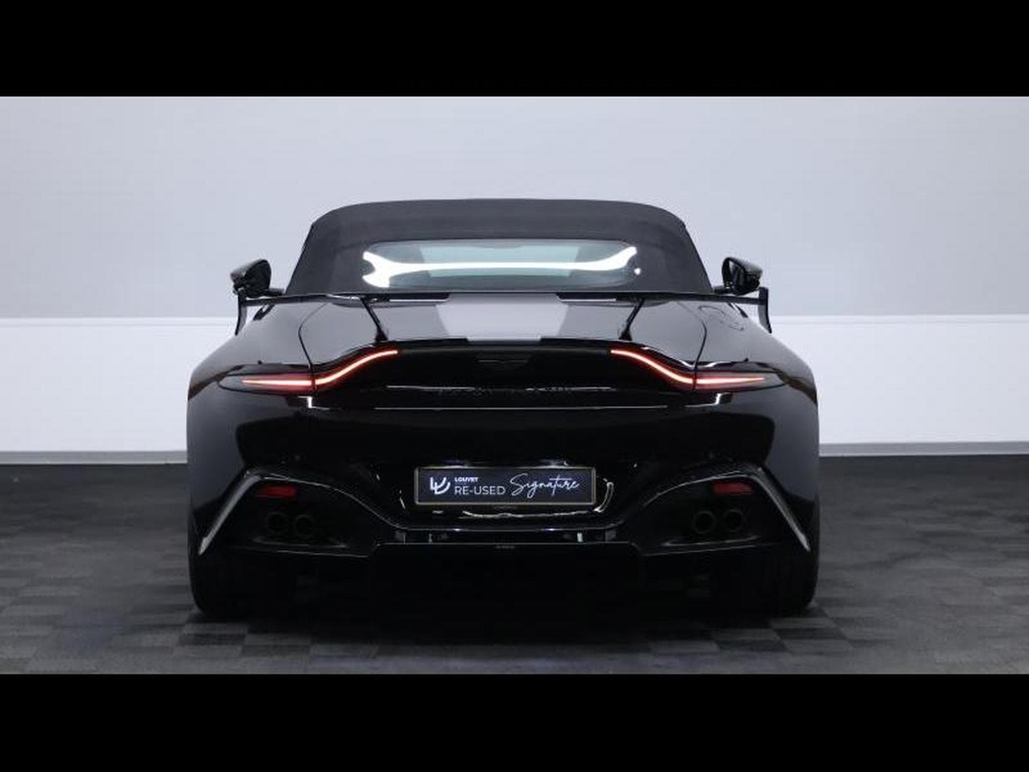 Aston-Martin V8 Vantage Roadster F1 Edition (2022) - Photo 18