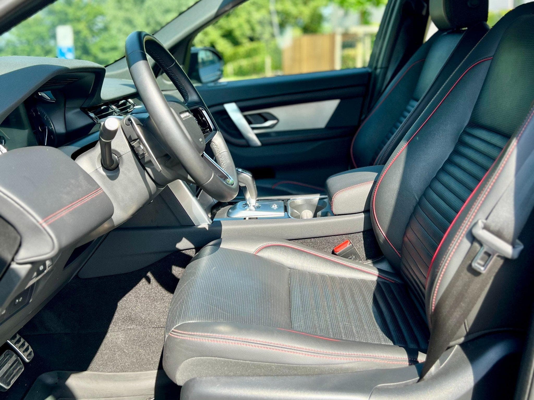 Land-Rover Discovery Sport P200 R-Dynamic SE - Eiger Grey (2022) - Photo 9