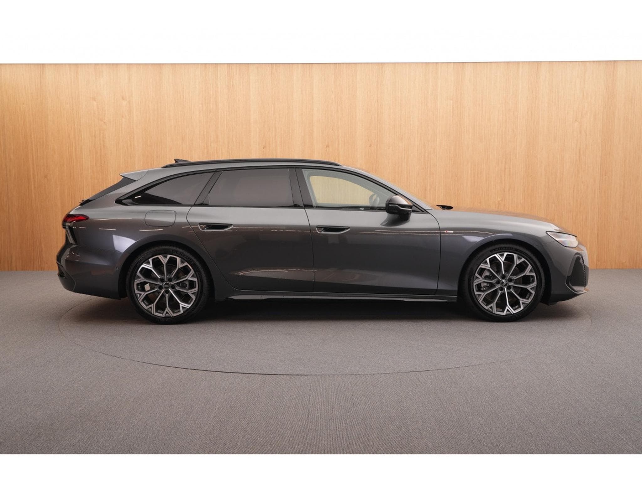 Audi A6 Avant S line 40 TDI quattro S tronic 150kW-204CV - Jantes 20 (2025) - Photo 3