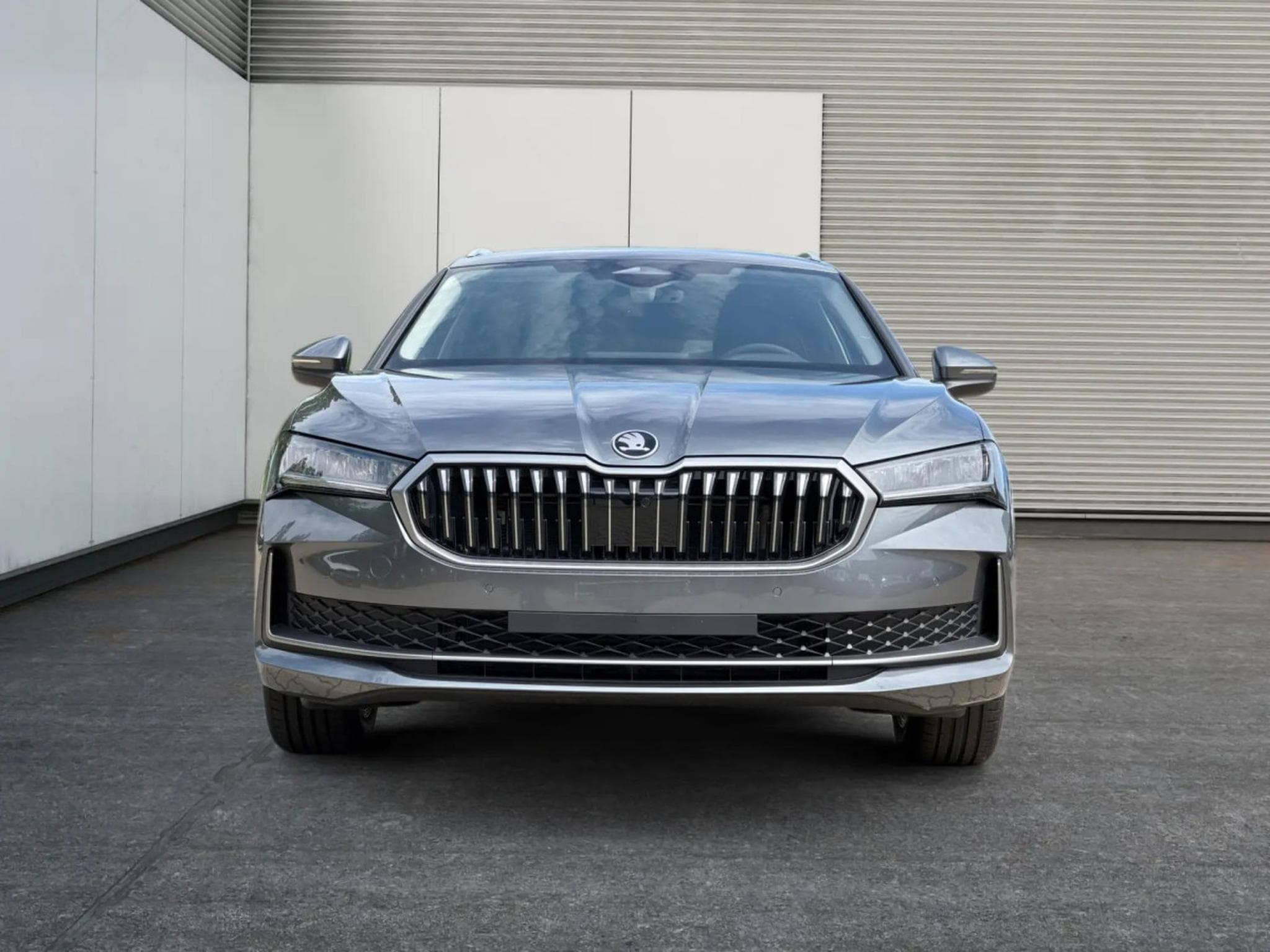 Skoda Superb Selection 2.0 TDI DSG7 110kW-150CV - Attelage - (2025) - Photo 5