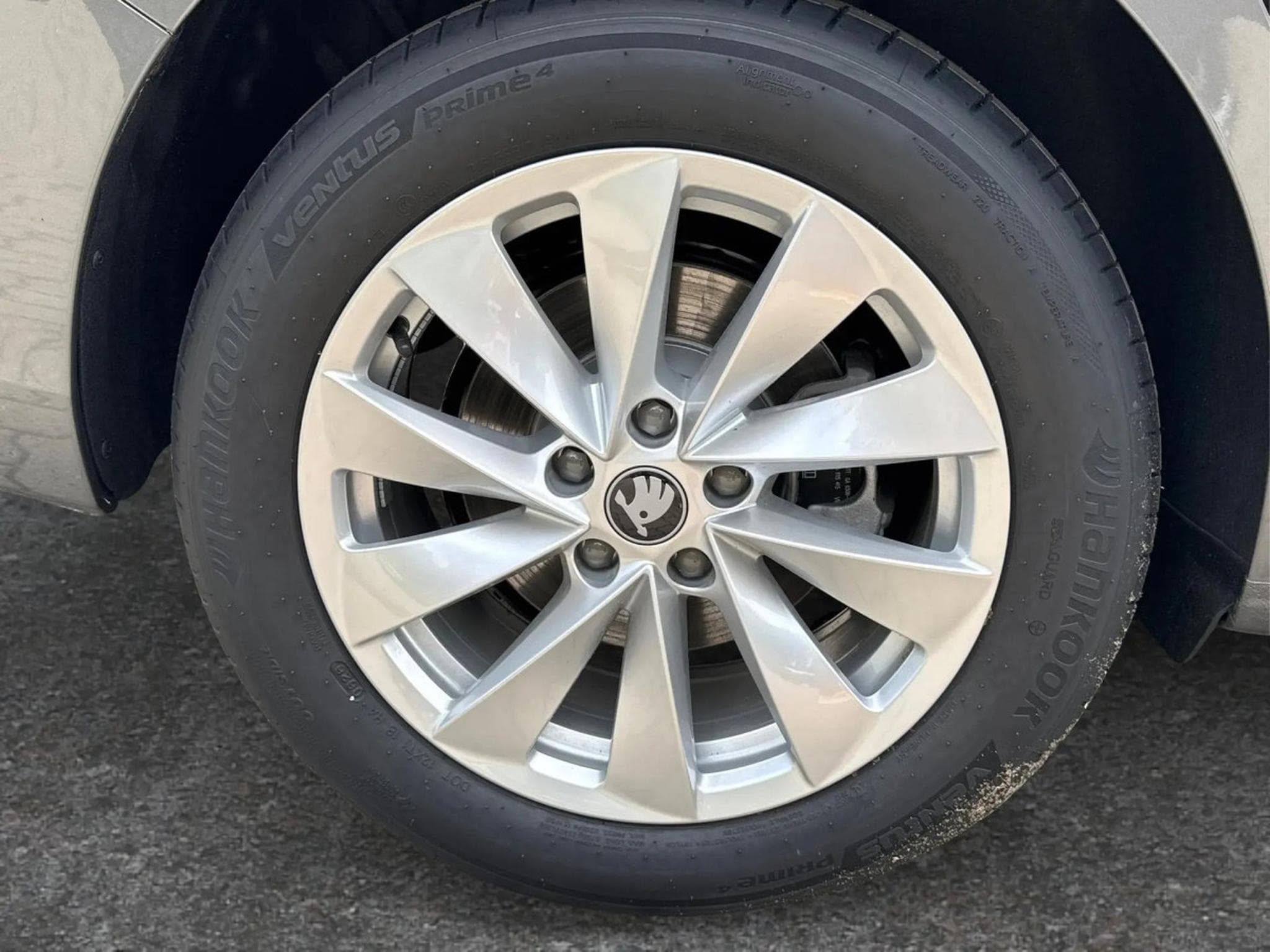 Skoda Superb Selection 2.0 TDI DSG7 110kW-150CV - Attelage - (2025) - Photo 16