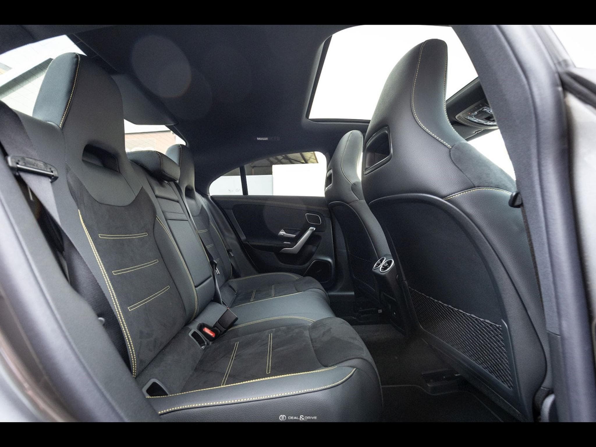 Mercedes CLA 45 AMG S 4MATIC+ (FACELIFT) PACK NIGHT II (2025) - Photo 16