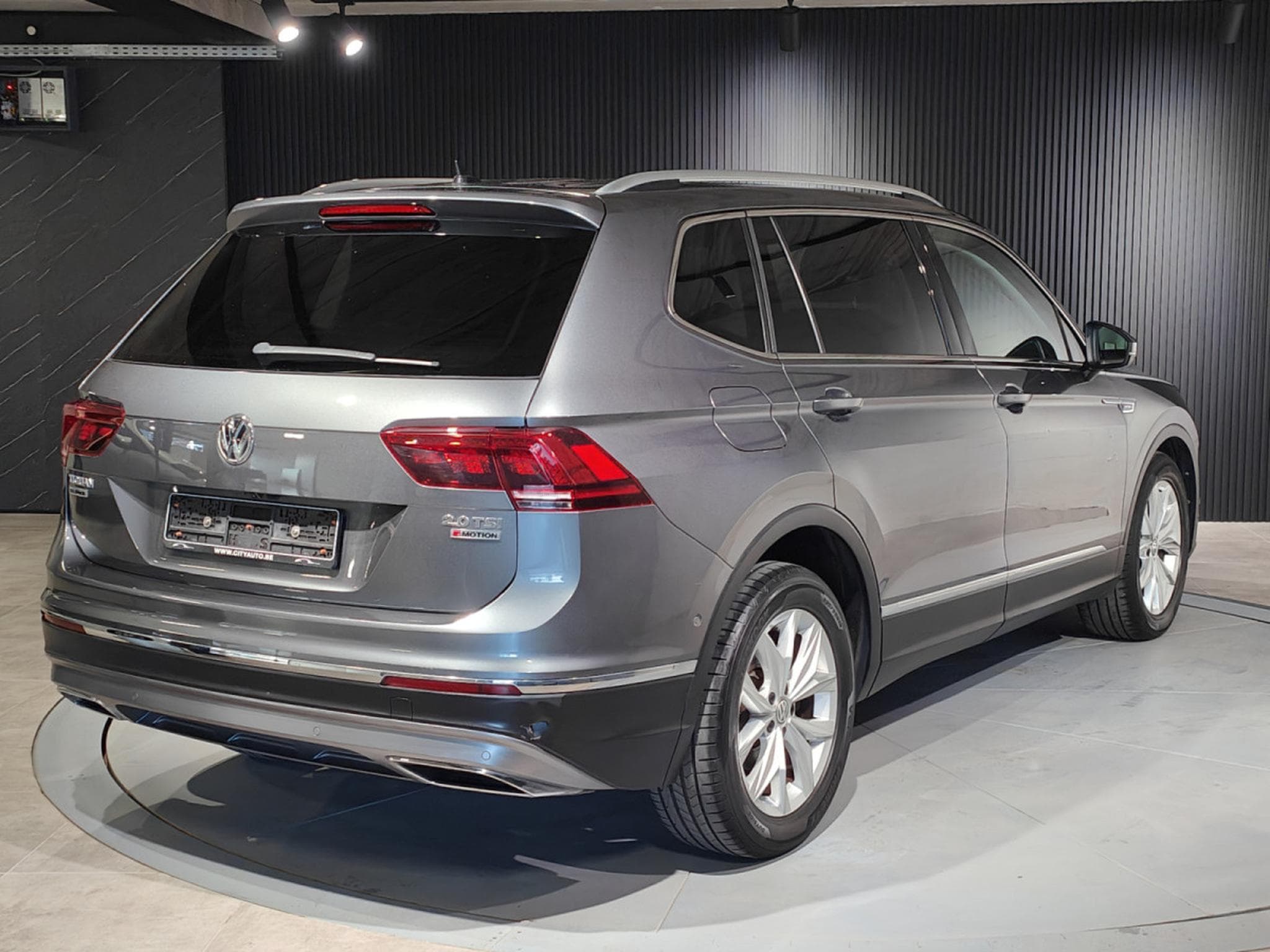 VW Tiguan 2.0 TSI 4MOTION DSG CUIR TOIT OUV PANO CARPLAY (2018) - Photo 3