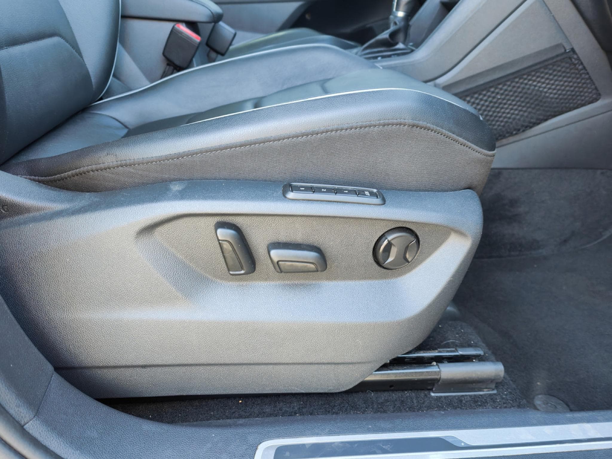 VW Tiguan 2.0 TSI 4MOTION DSG CUIR TOIT OUV PANO CARPLAY (2018) - Photo 8