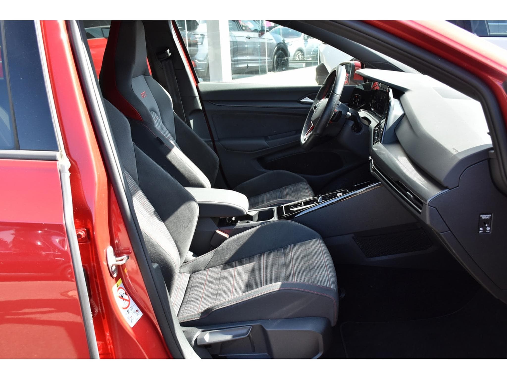 VW Golf GTI 2.0 TSI DSG ACC TRAVEL ATT RMQ LANE CAM (2023) - Photo 7
