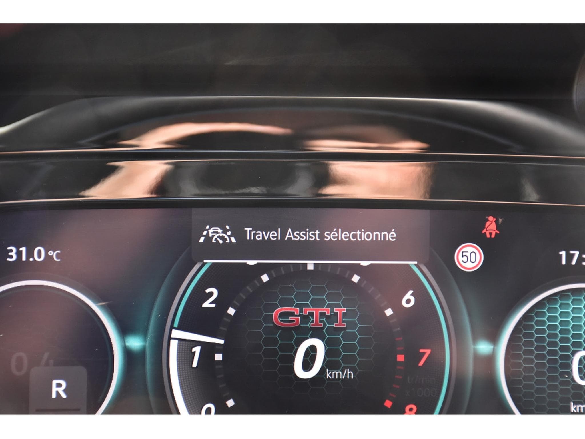 VW Golf GTI 2.0 TSI DSG ACC TRAVEL ATT RMQ LANE CAM (2023) - Photo 20