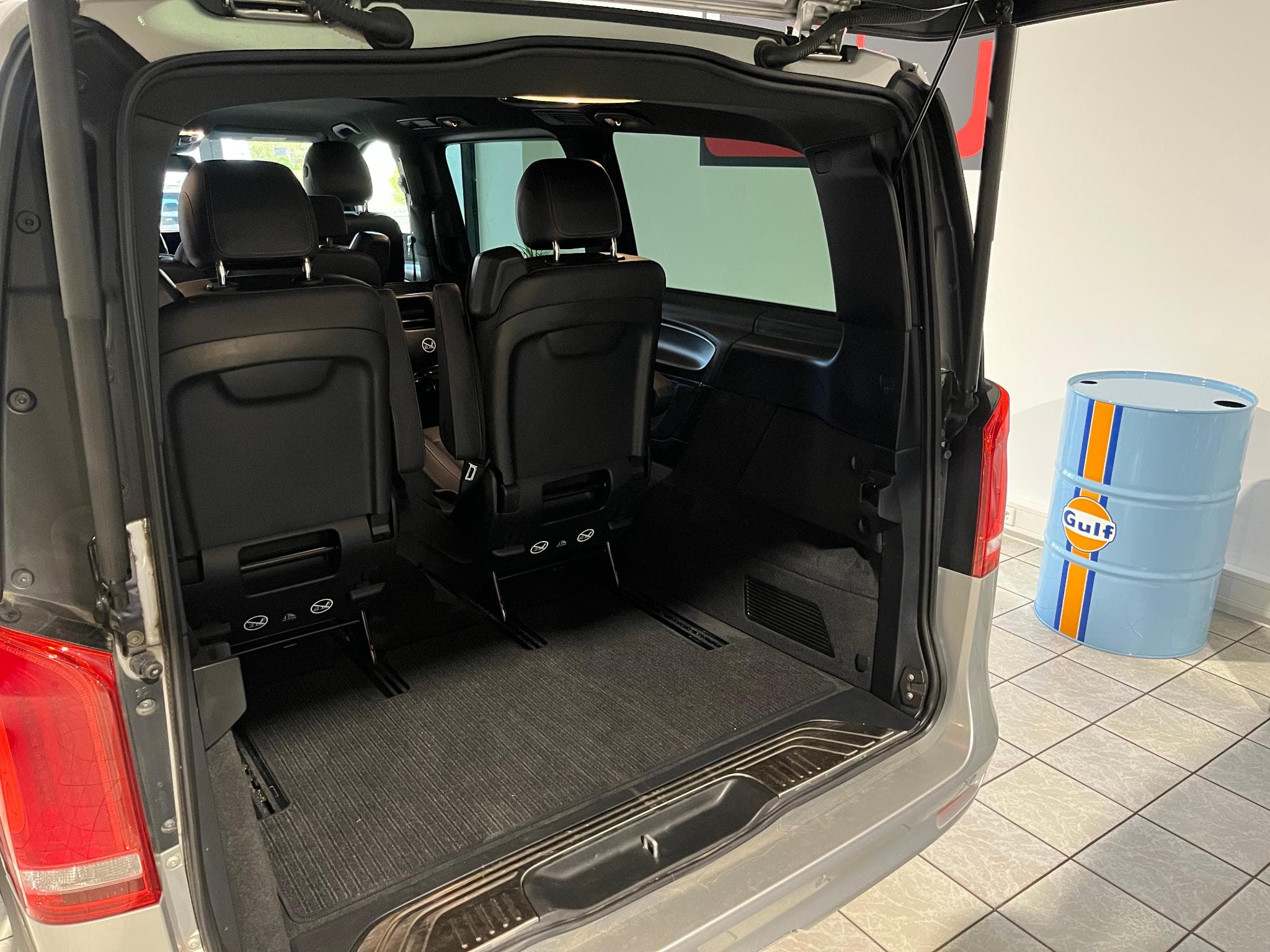 Mercedes V 300 4Matic 9G-TRONIC Long / L2 7 places Avantgarde Pack AMG Line (2023) - Foto 20