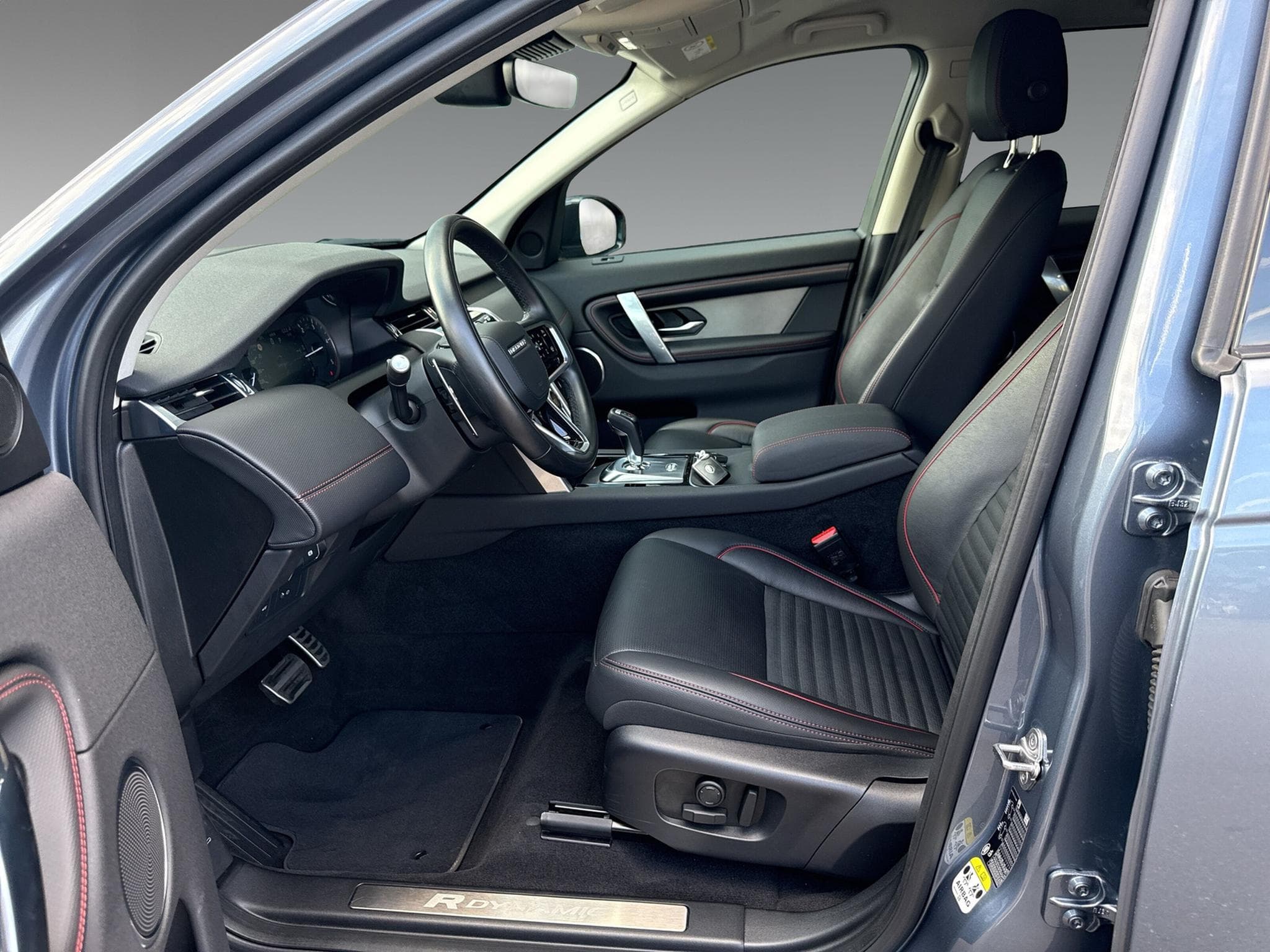 Land-Rover Discovery Sport D200 R-Dynamic S+BLACK PACK+KEYLESS+HEAD-UP (2023) - Foto 7
