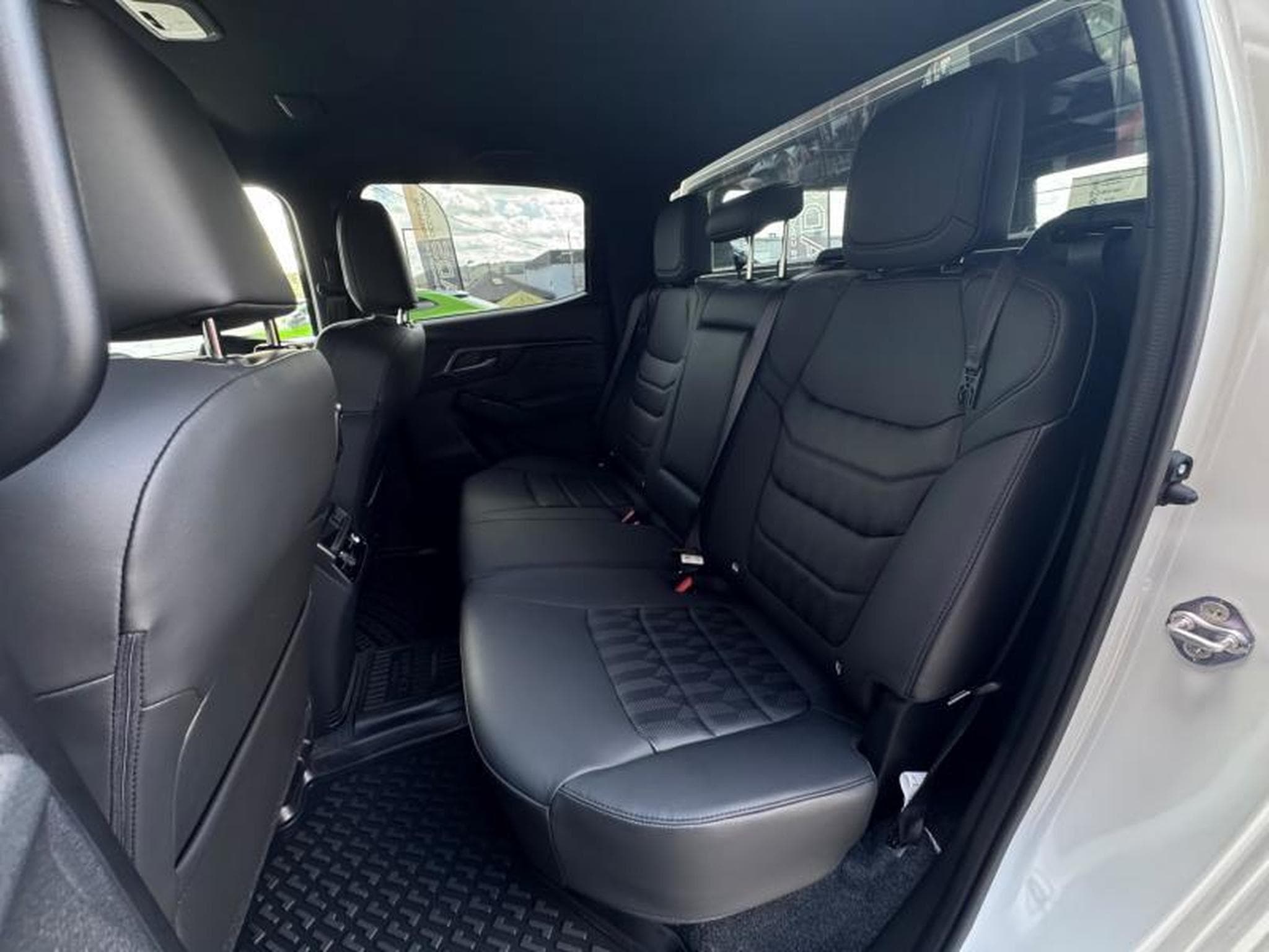 Isuzu D-Max 1.9 163CH Double Cabine (2026) - Photo 2