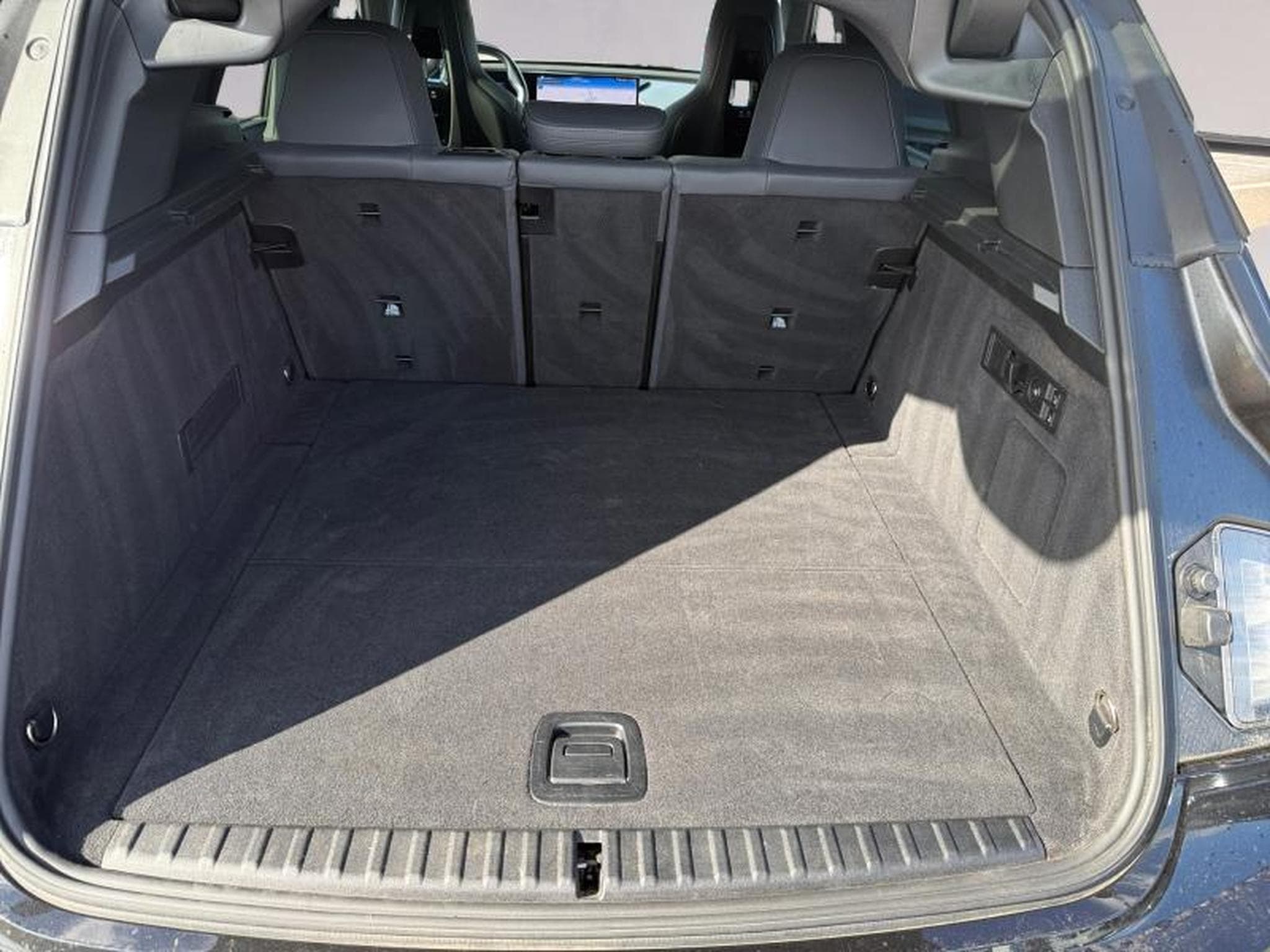 BMW iX iX xDrive 50 (2022) - Photo 12