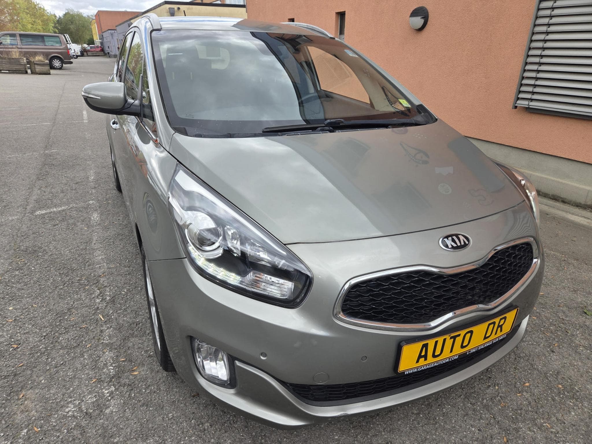 Kia Carens 1.7 CRDI 115 CV 7 Places (Garantie 12 Mois) (2015) - Photo 2