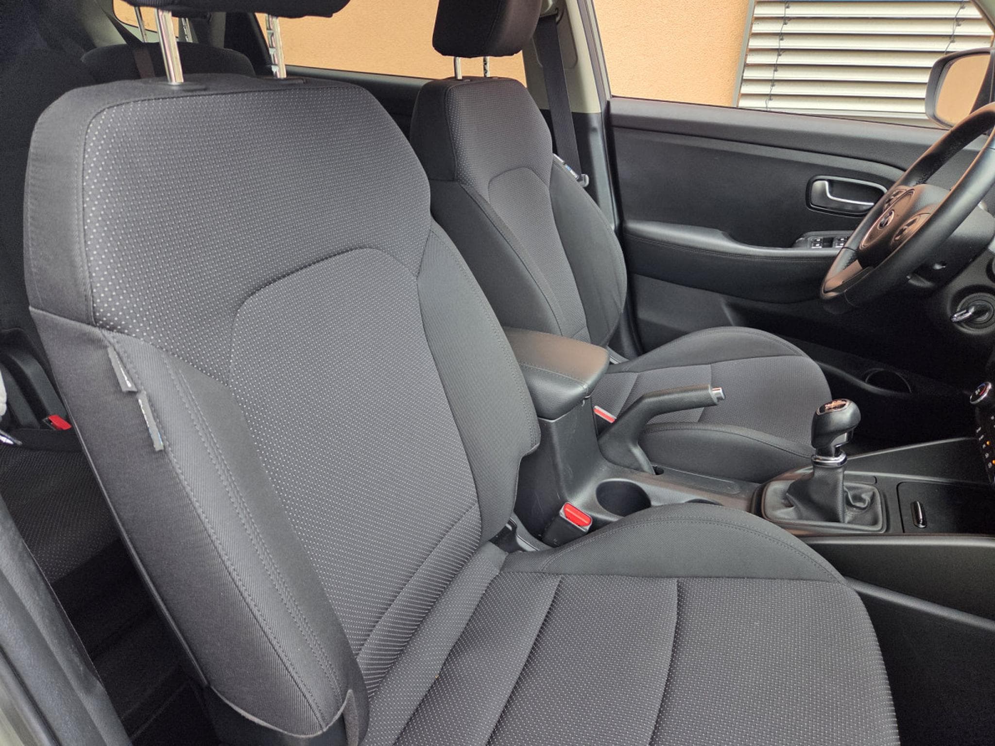 Kia Carens 1.7 CRDI 115 CV 7 Places (Garantie 12 Mois) (2015) - Photo 8
