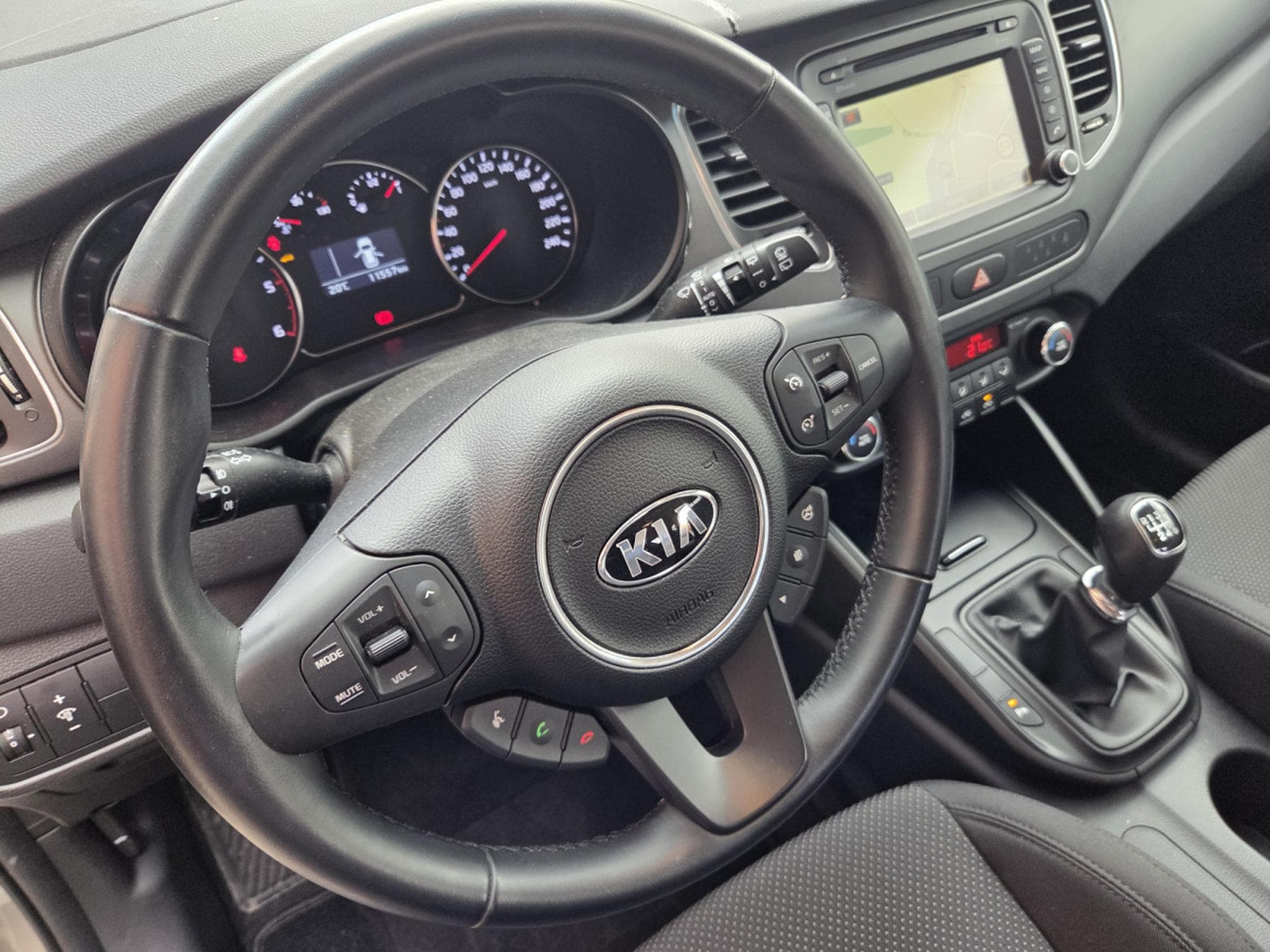Kia Carens 1.7 CRDI 115 CV 7 Places (Garantie 12 Mois) (2015) - Photo 15