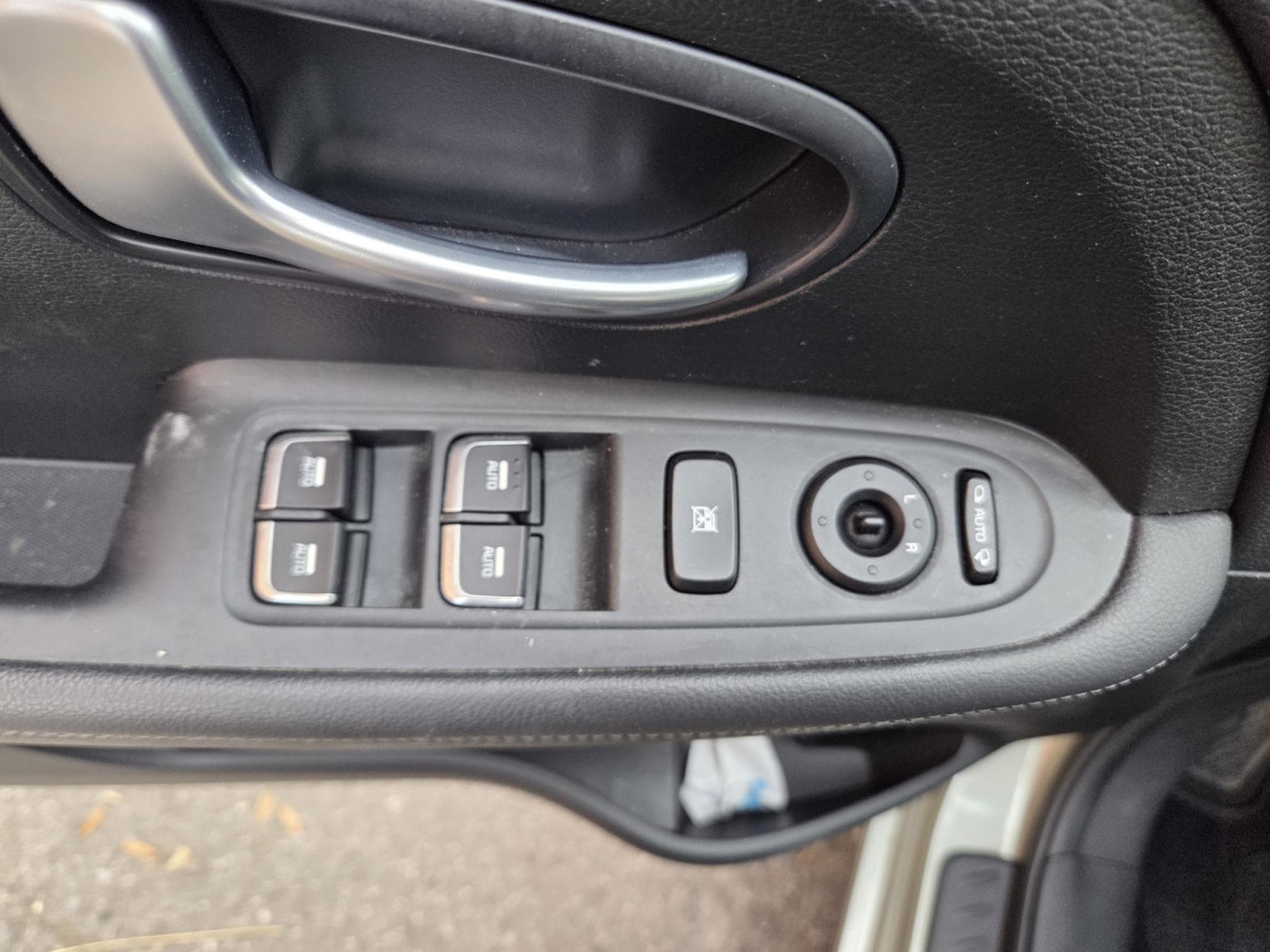 Kia Carens 1.7 CRDI 115 CV 7 Places (Garantie 12 Mois) (2015) - Photo 18
