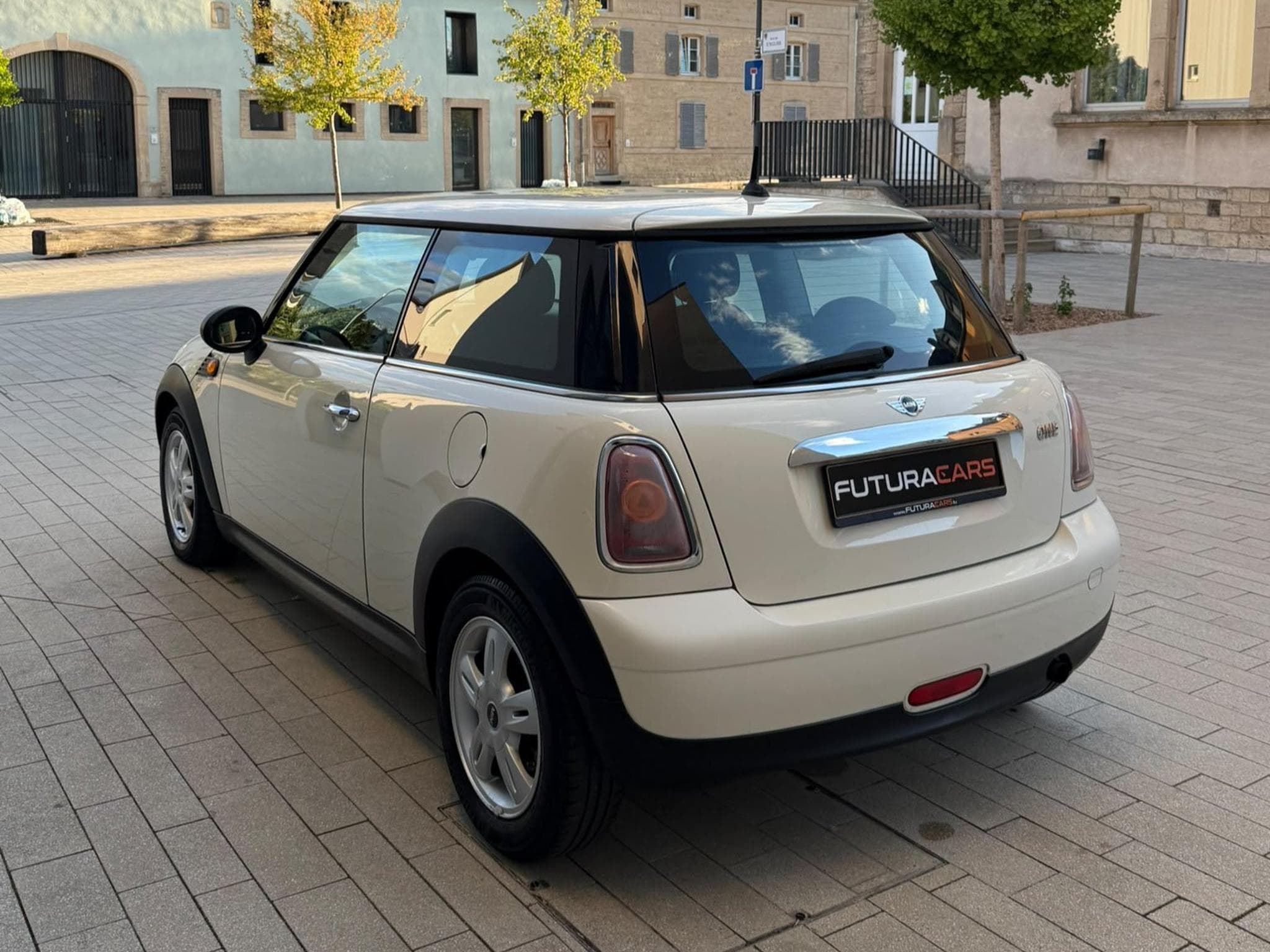 Mini One Mini One Spec. (2009) - Photo 2