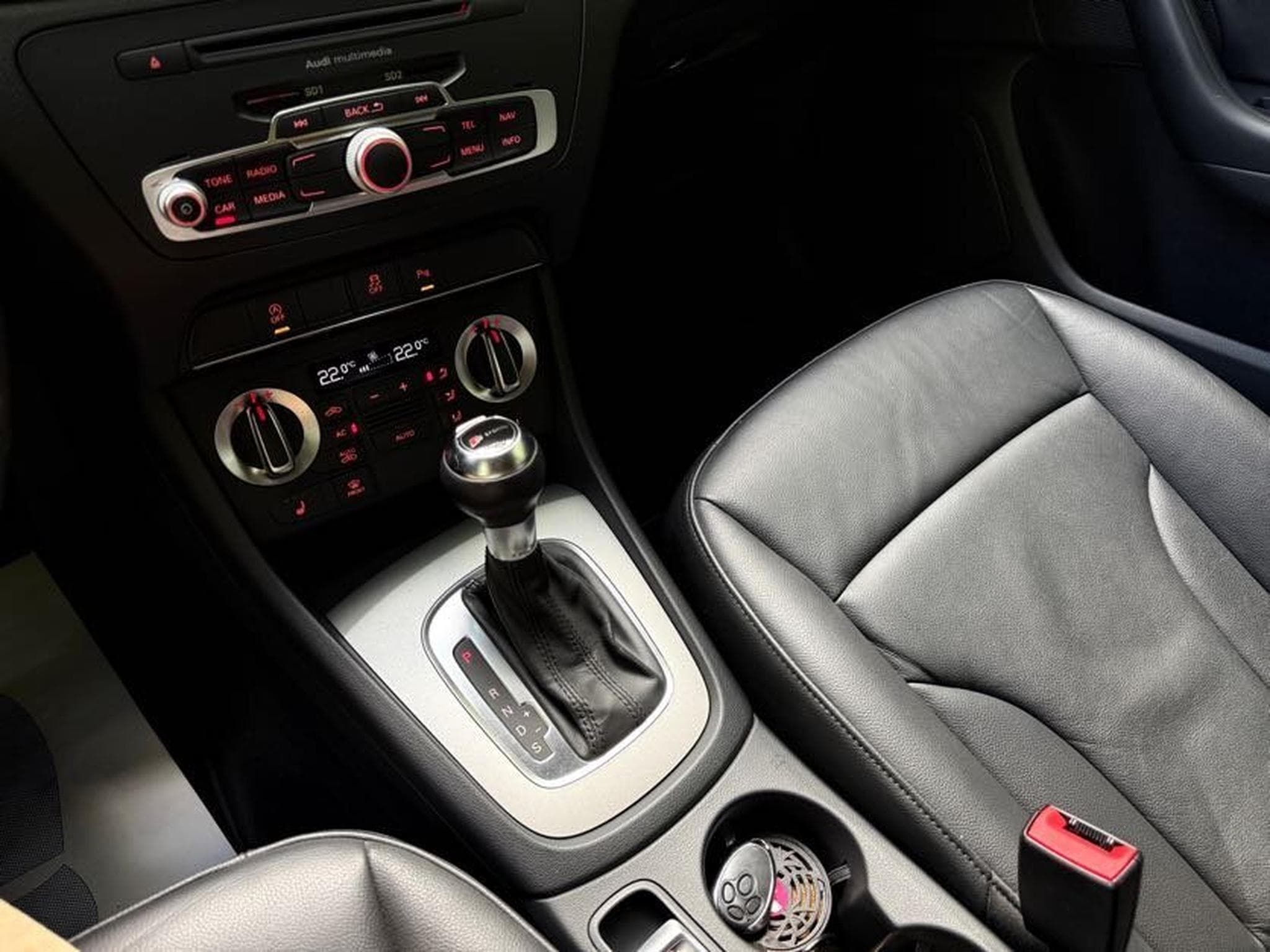 Audi Q3 2.0 150  quattro (2013) - Photo 11