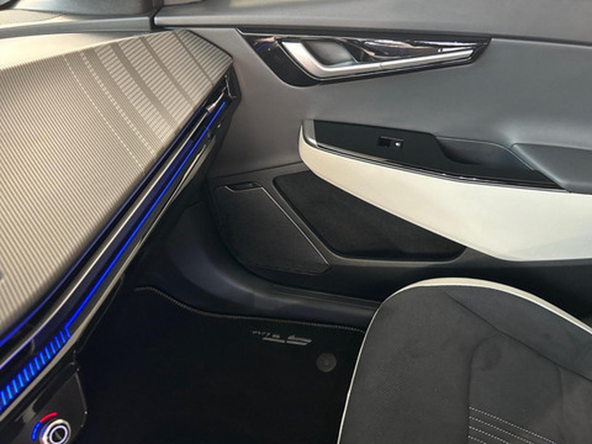 Kia EV6 GT LINE AWD (2024) - Photo 21