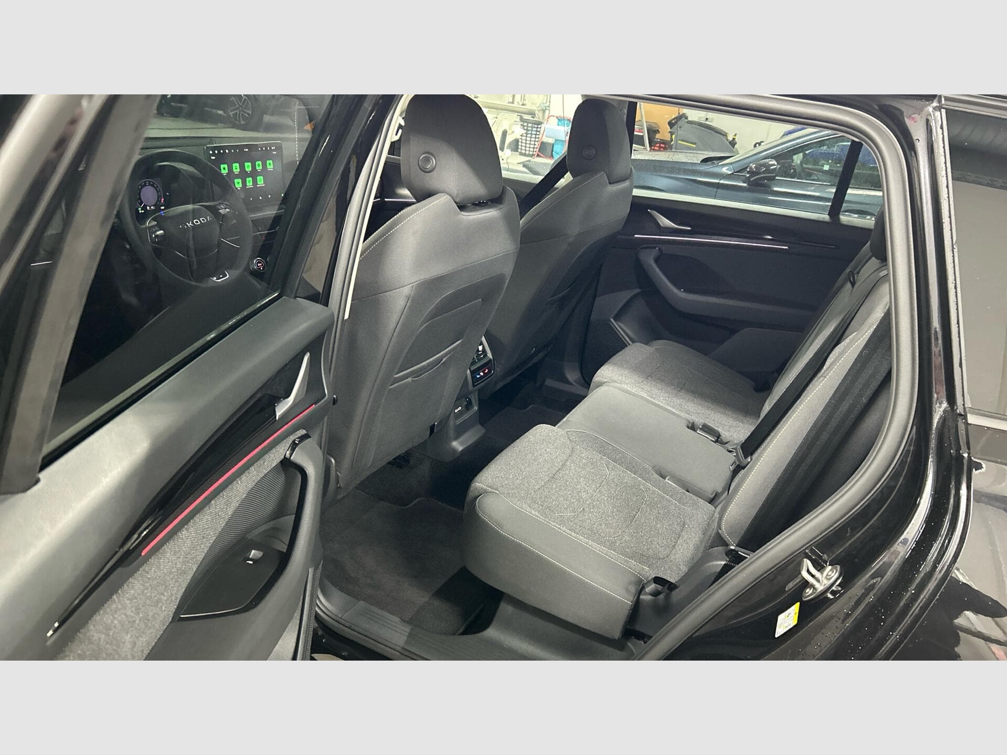 Skoda Kodiaq Kodiaq 1.5 eTSI MHEV Selection DSG7/ 7 Places (2026) - Foto 14