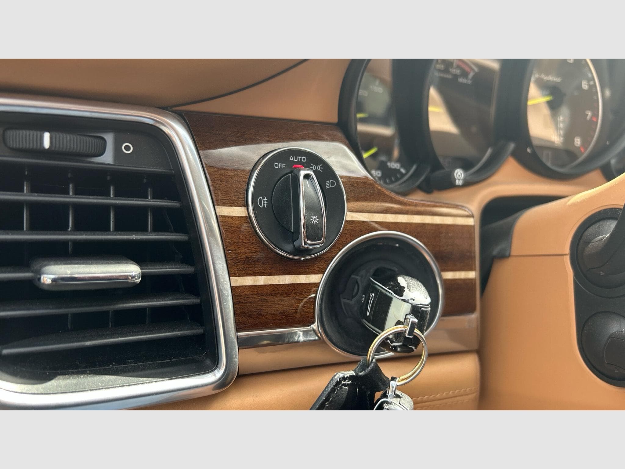 Porsche Panamera 3.0 S HYBRID (2015) - Photo 14