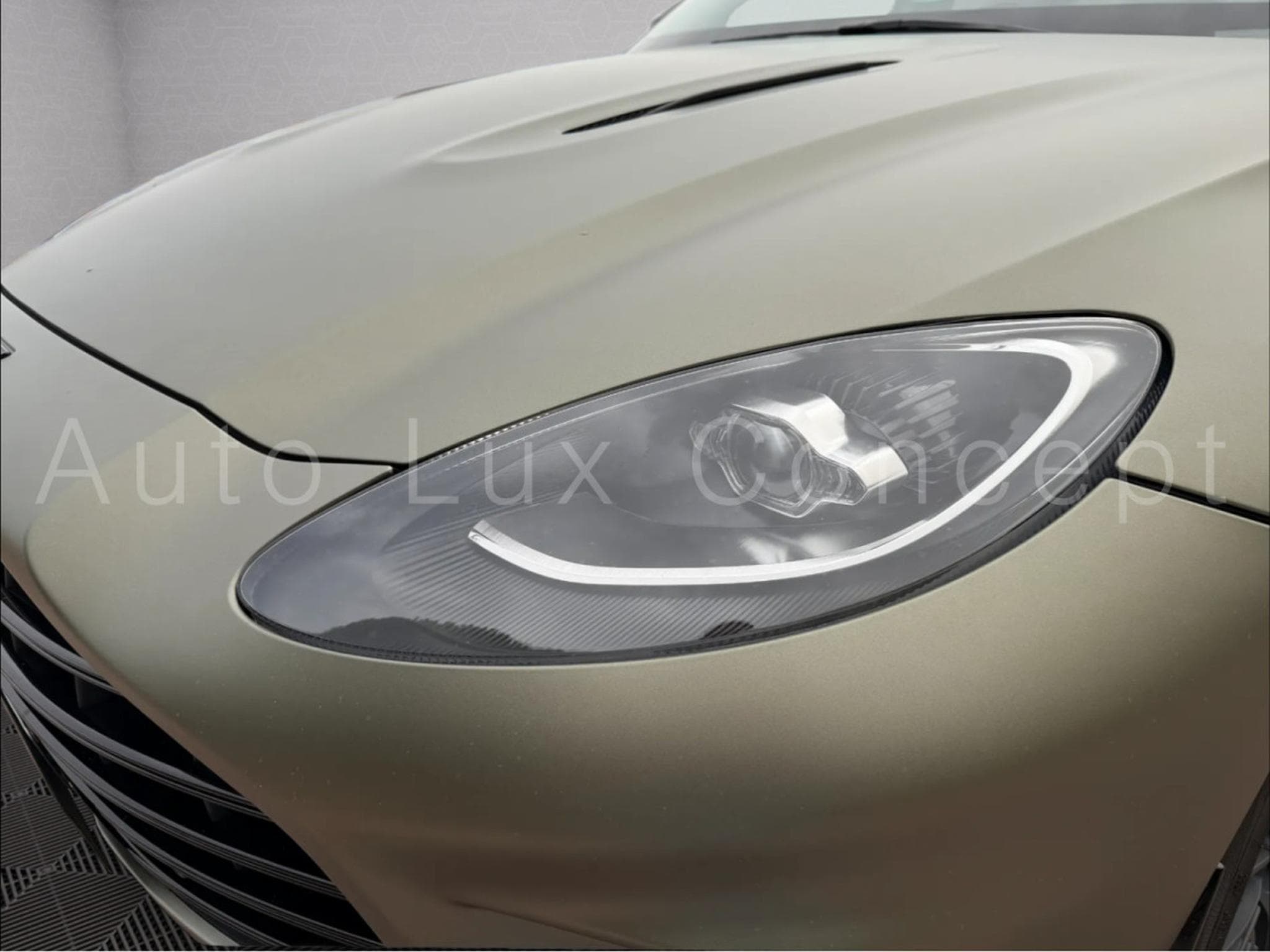 Aston-Martin DBX 707 (2022) - Photo 16