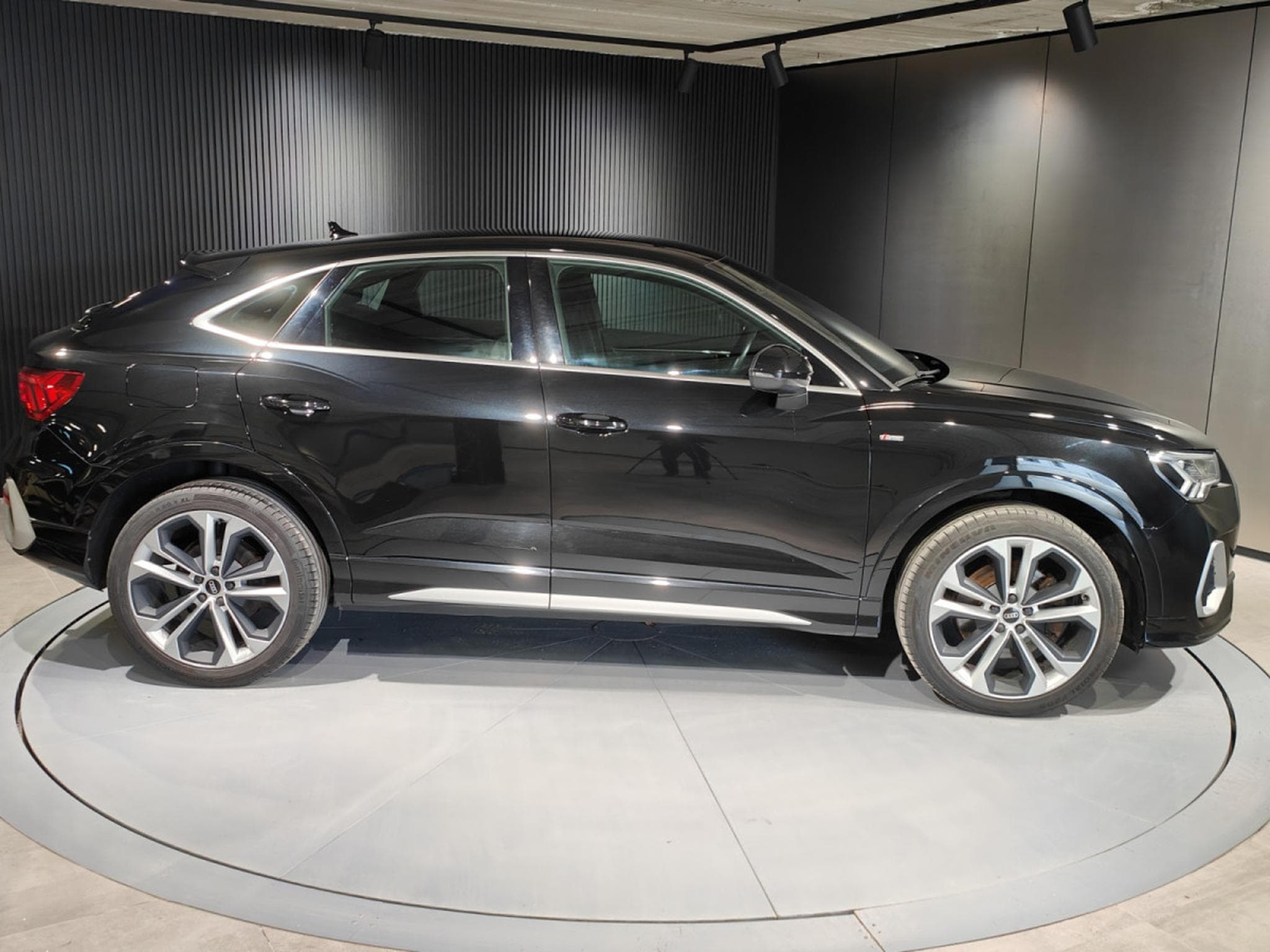 Audi Q3 Q3 SPORTBACK 40 TDI QUATTRO S-TRONIC S-LINE CAMERA VIRTUAL (2020) - Photo 2