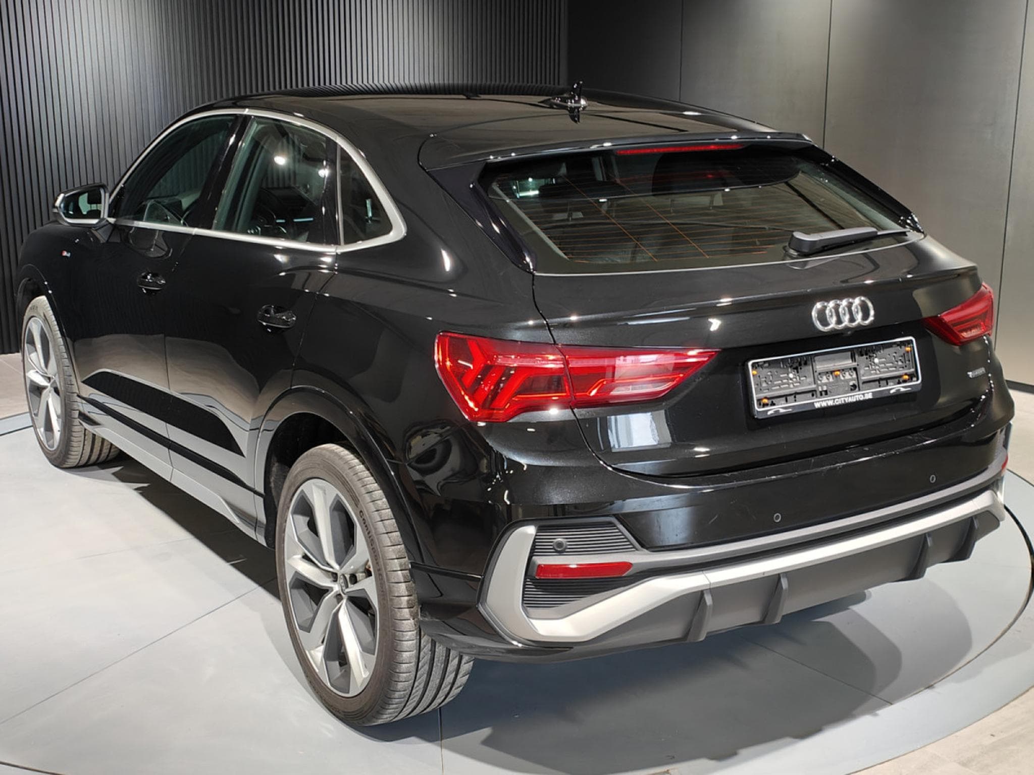 Audi Q3 Q3 SPORTBACK 40 TDI QUATTRO S-TRONIC S-LINE CAMERA VIRTUAL (2020) - Photo 4