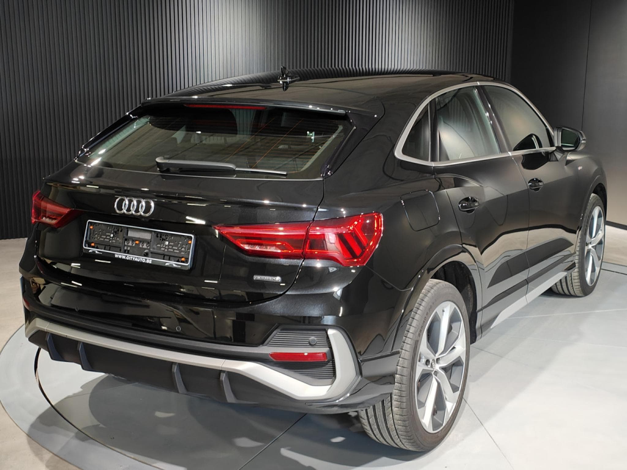 Audi Q3 Q3 SPORTBACK 40 TDI QUATTRO S-TRONIC S-LINE CAMERA VIRTUAL (2020) - Photo 3