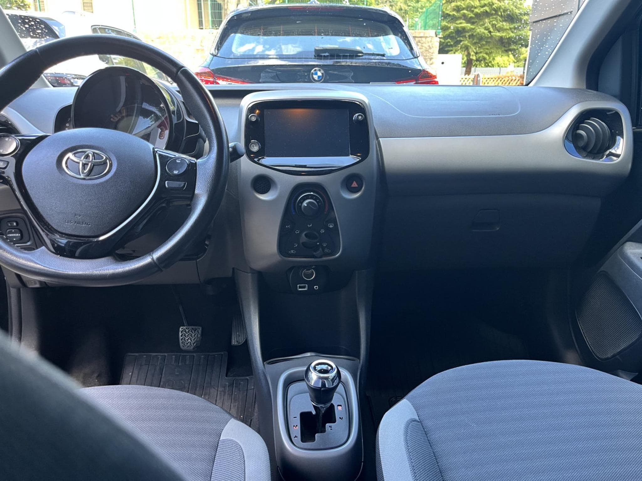 Toyota Aygo 1.0 automatique Team Deutchland (2020) - Photo 8