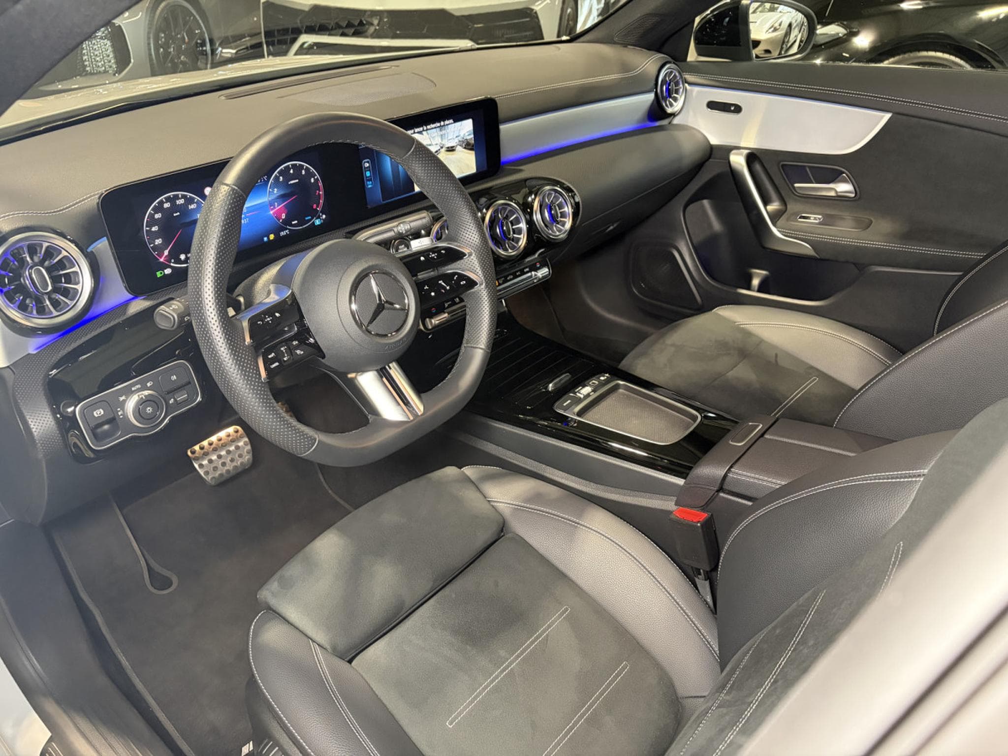 Mercedes CLA 200 CLA 200 Special Edition/AHK/KAMERA/19'/ (2025) - Photo 3