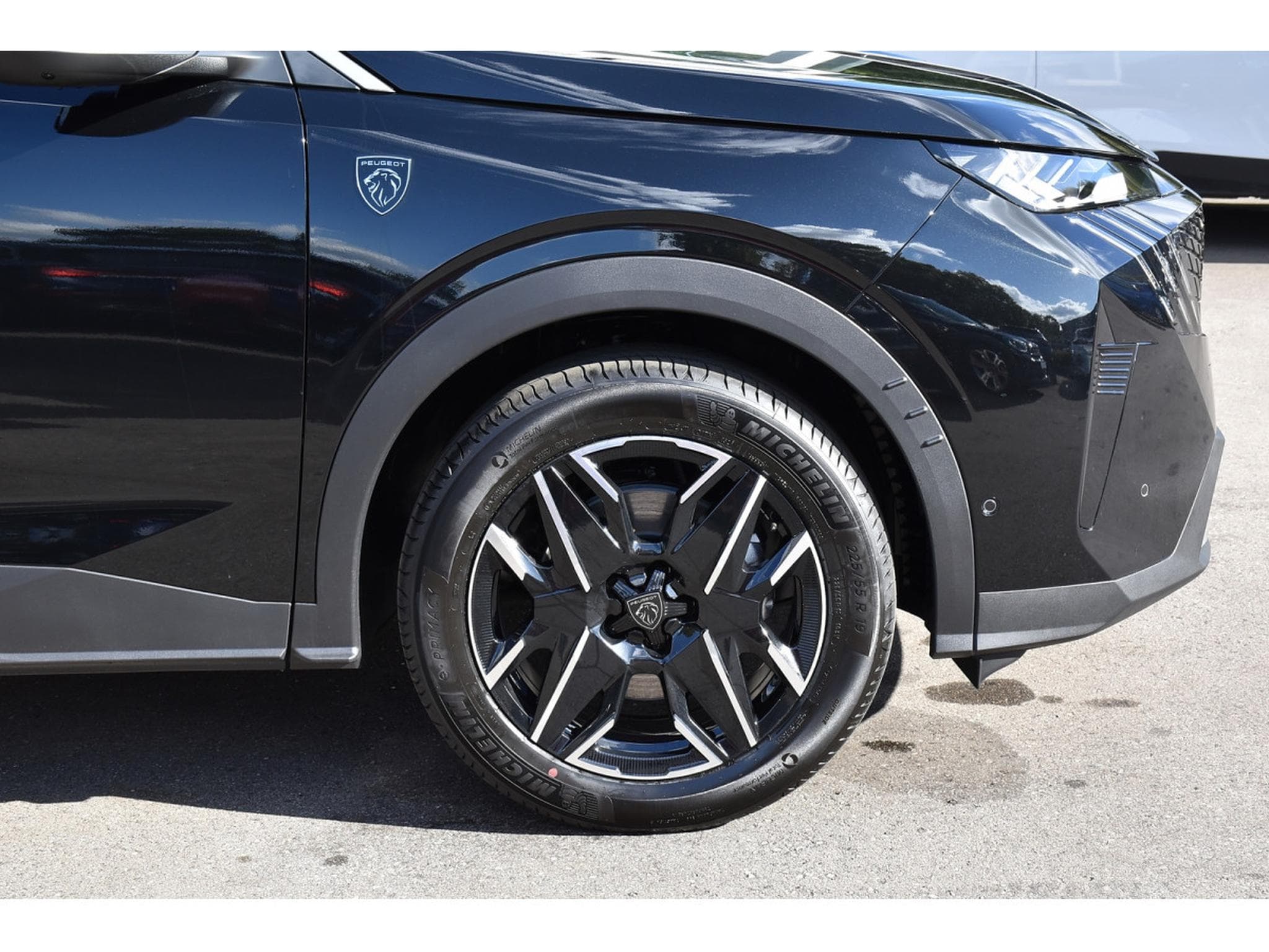 Peugeot 5008 Hybrid 145 GT Exclusive e-DCS6 PANO ACC CAM360 NEUF (2026) - Photo 5