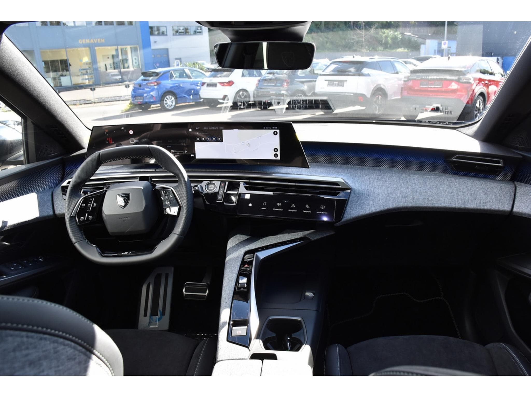 Peugeot 5008 Hybrid 145 GT Exclusive e-DCS6 PANO ACC CAM360 NEUF (2026) - Photo 10