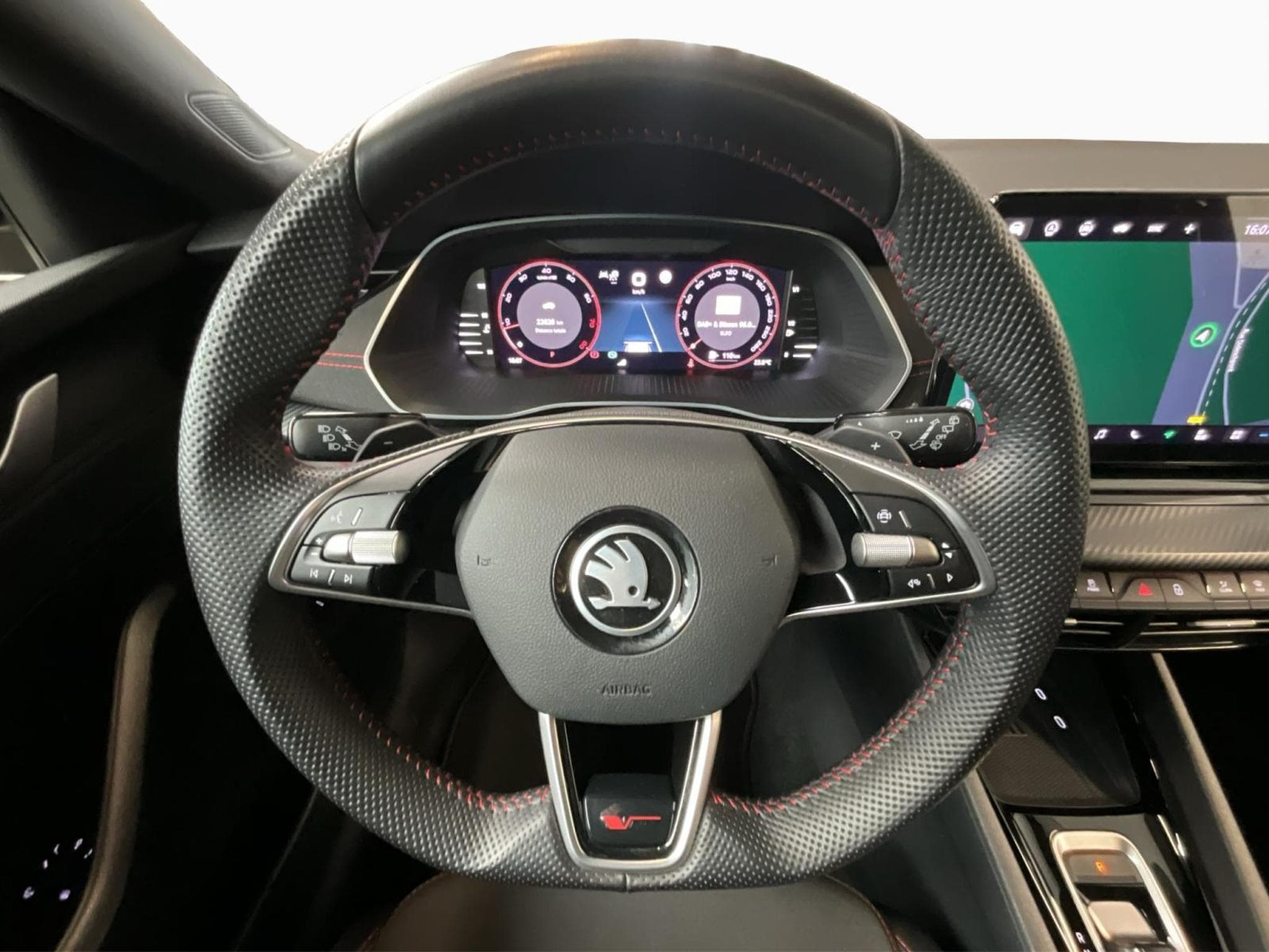 Skoda Octavia RS+DSG+Pano+360+Canton+AHK (2024) - Photo 10