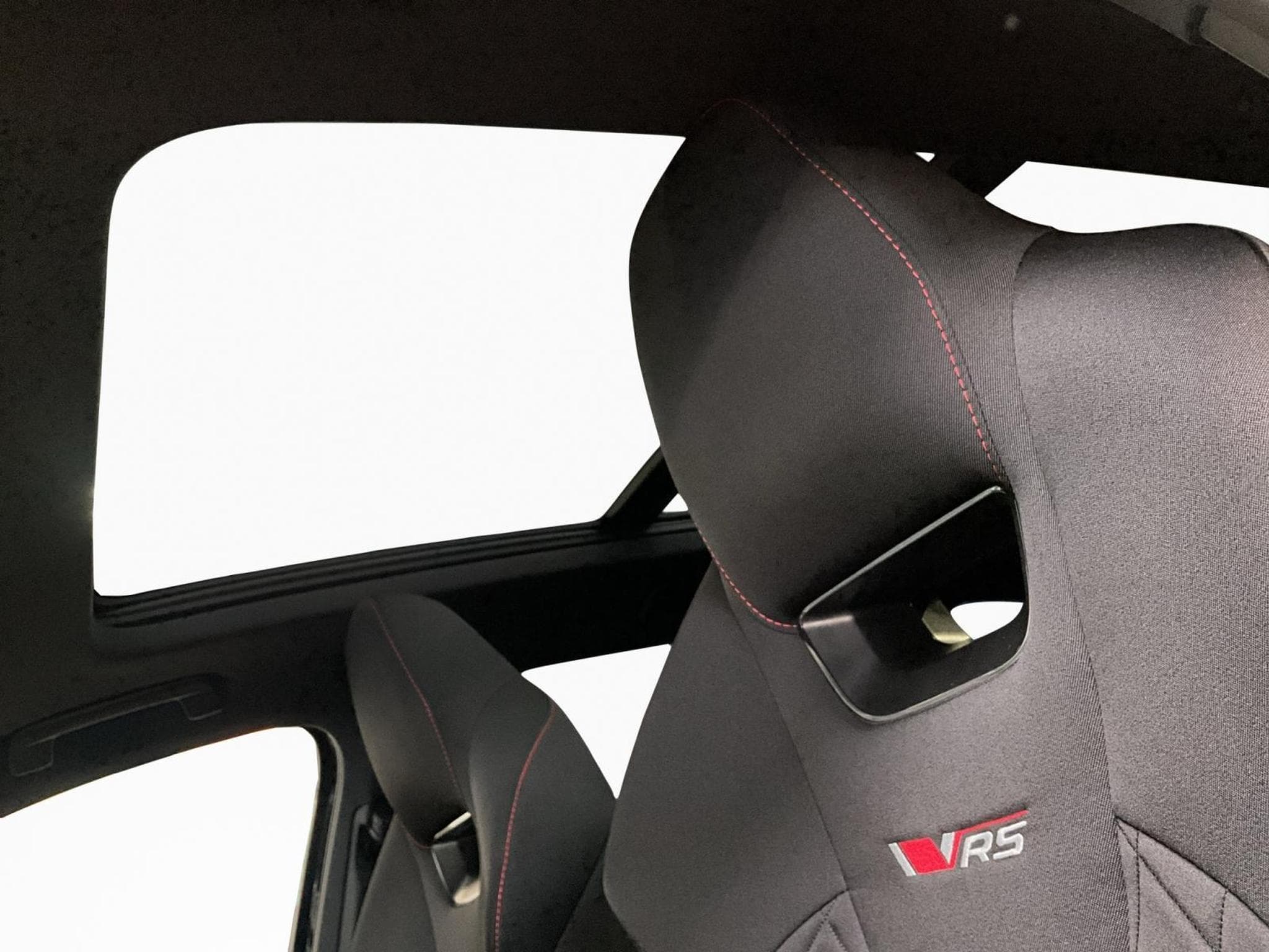 Skoda Octavia RS+DSG+Pano+360+Canton+AHK (2024) - Photo 15