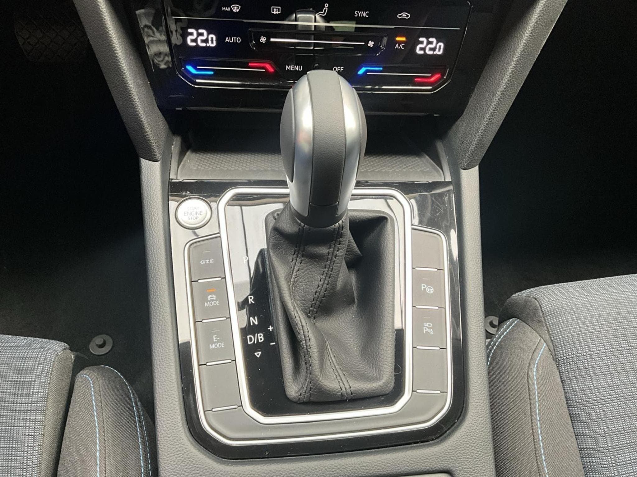 VW Passat GTE+Variant+DSG+PHEV+DCC+LM17+Travel-Assist+360° (2022) - Foto 12