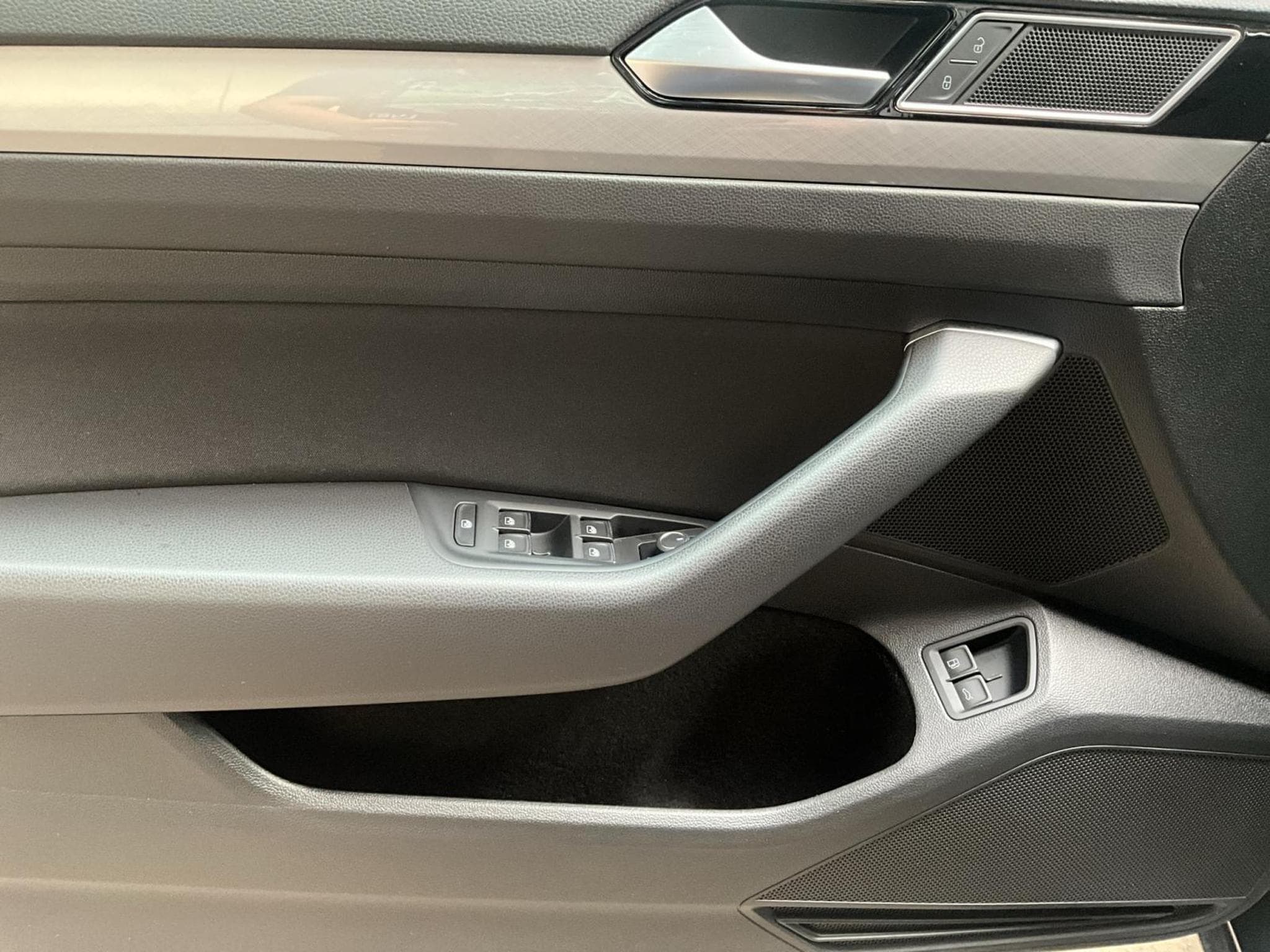 VW Passat GTE+Variant+DSG+PHEV+DCC+LM17+Travel-Assist+360° (2022) - Foto 14