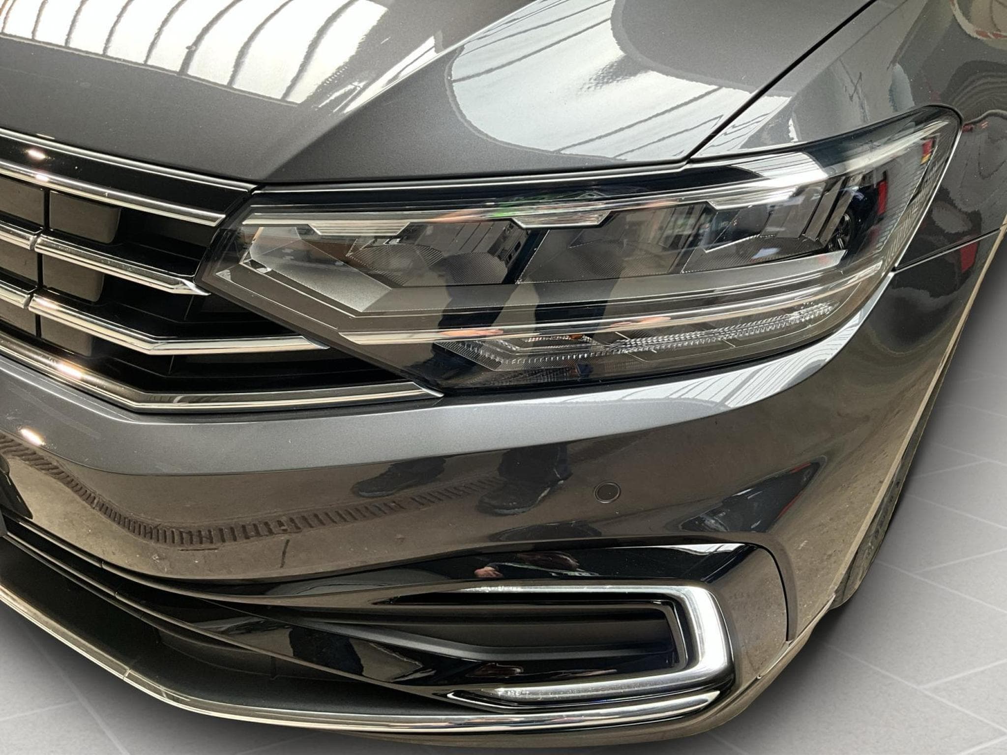 VW Passat GTE+Variant+DSG+PHEV+DCC+LM17+Travel-Assist+360° (2022) - Foto 17