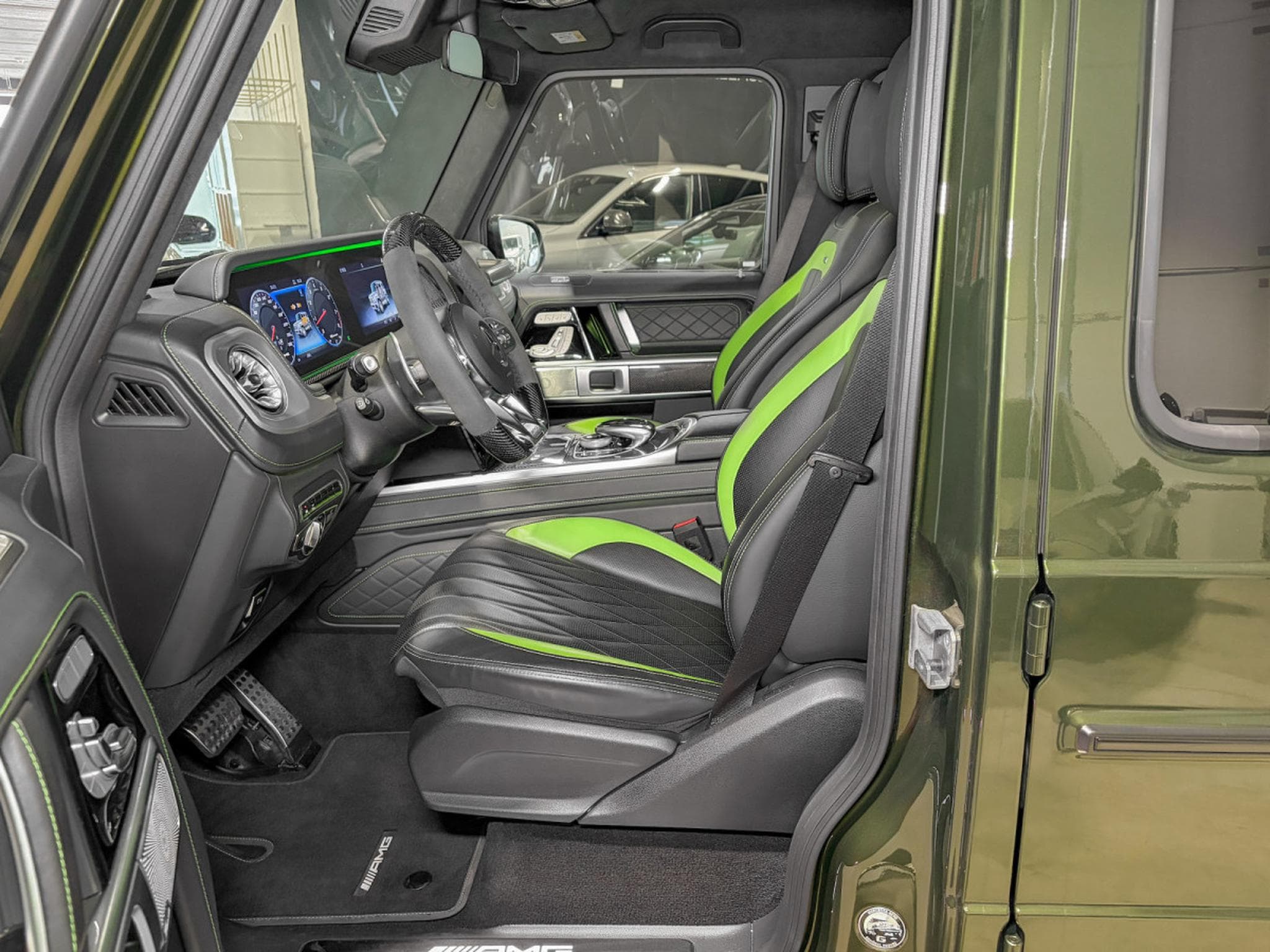 Mercedes G 63 AMG G63 AMG MANUFAKTUR/22/BURMESTER/DESIGNO MAGNO/360° (2023) - Photo 4
