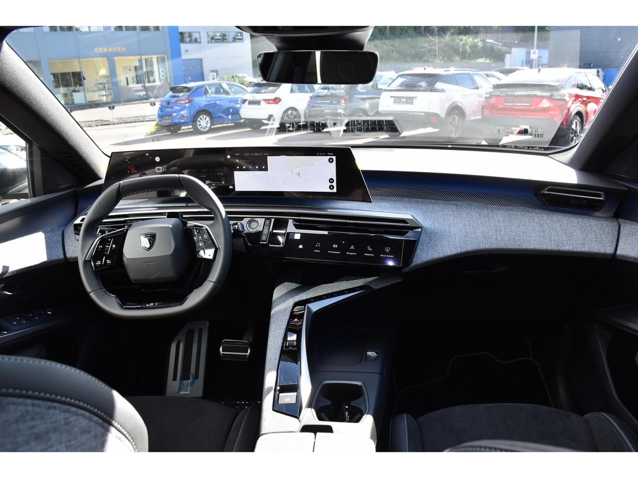 Peugeot 5008 Hybrid 145 GT Exclusive e-DCS6 PANO ACC CAM360 NEUF (2026) - Photo 10