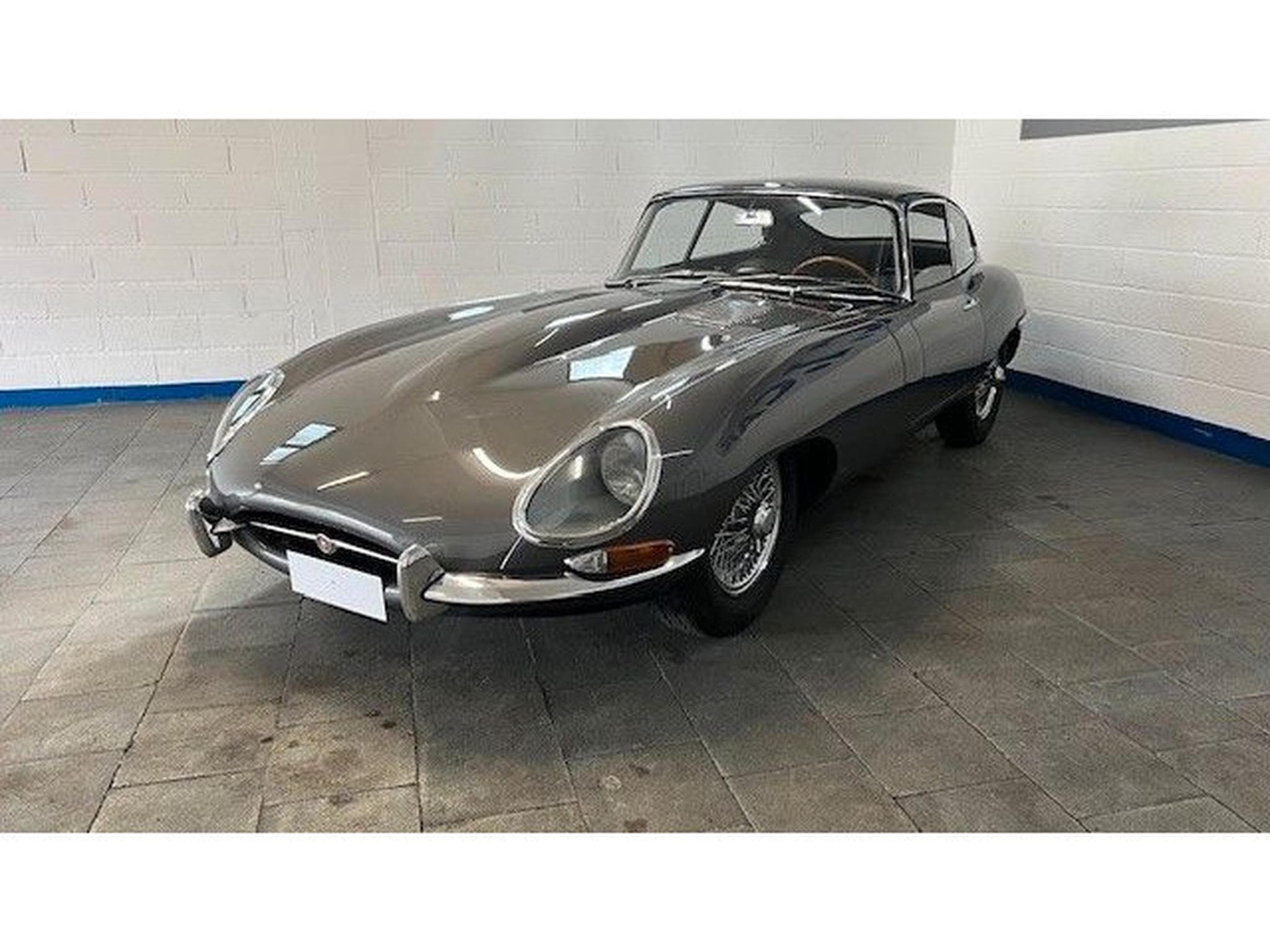 Jaguar E-Type S1 3.8 - Schalter - Top (1963) - Photo 4