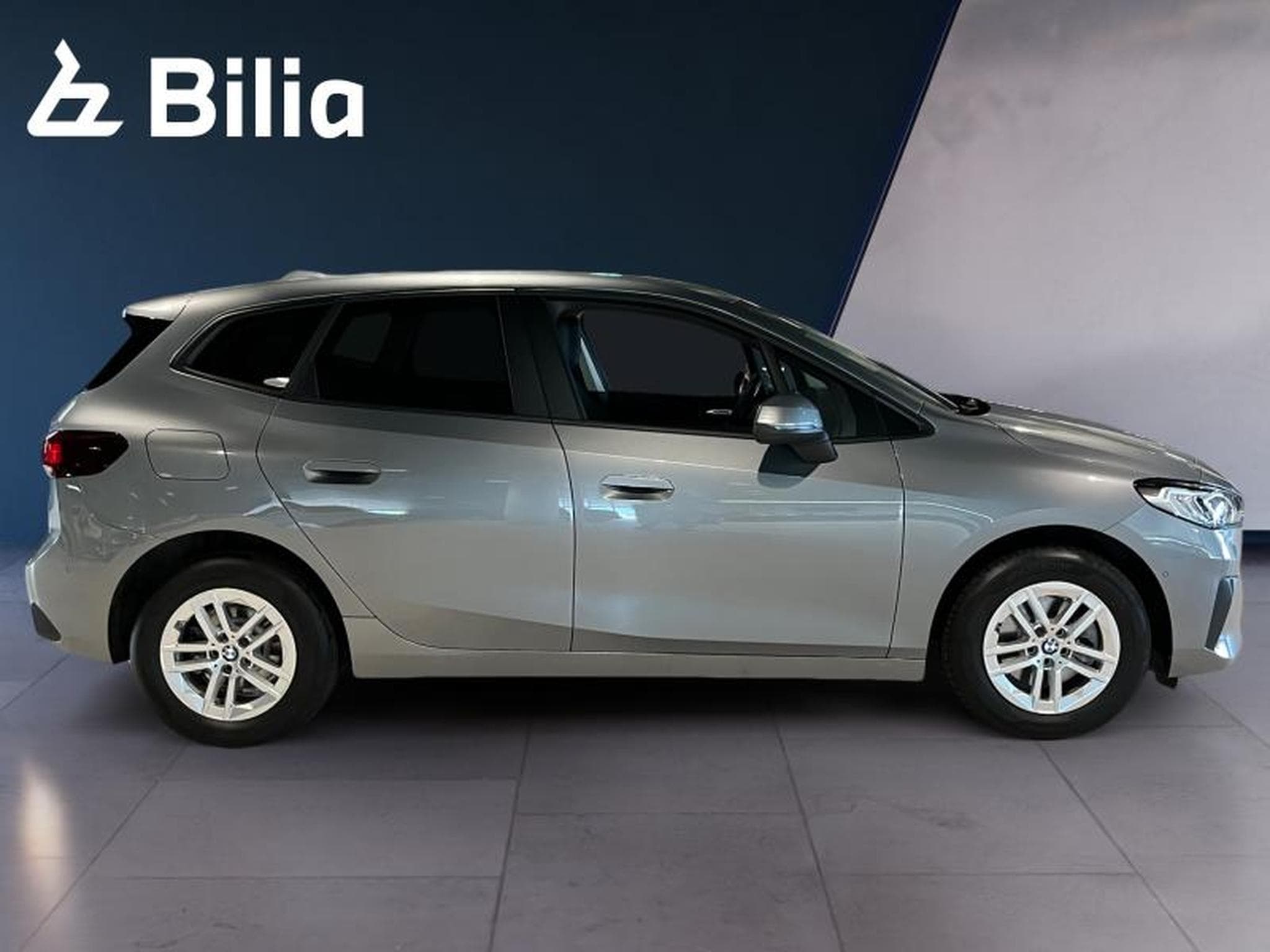 BMW 216 216i Active Tourer (2023) - Photo 4