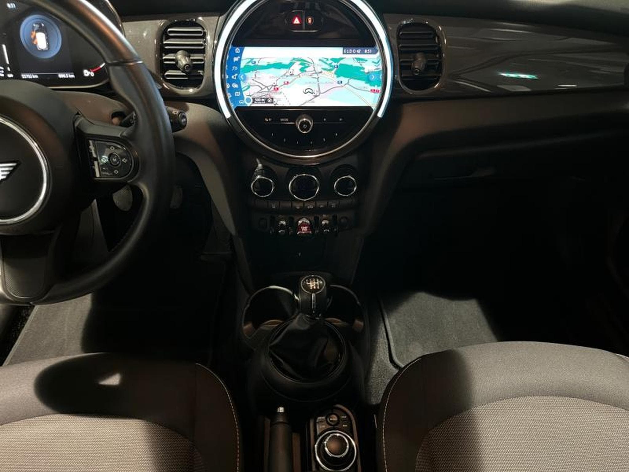 MINI Cooper Cooper (2022) - Photo 7