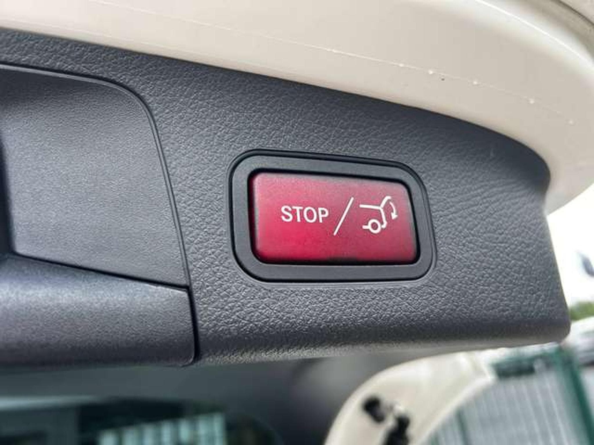Mercedes GLA 250 HYBRIDE ESSENCE BUSINESS (2022) - Photo 16