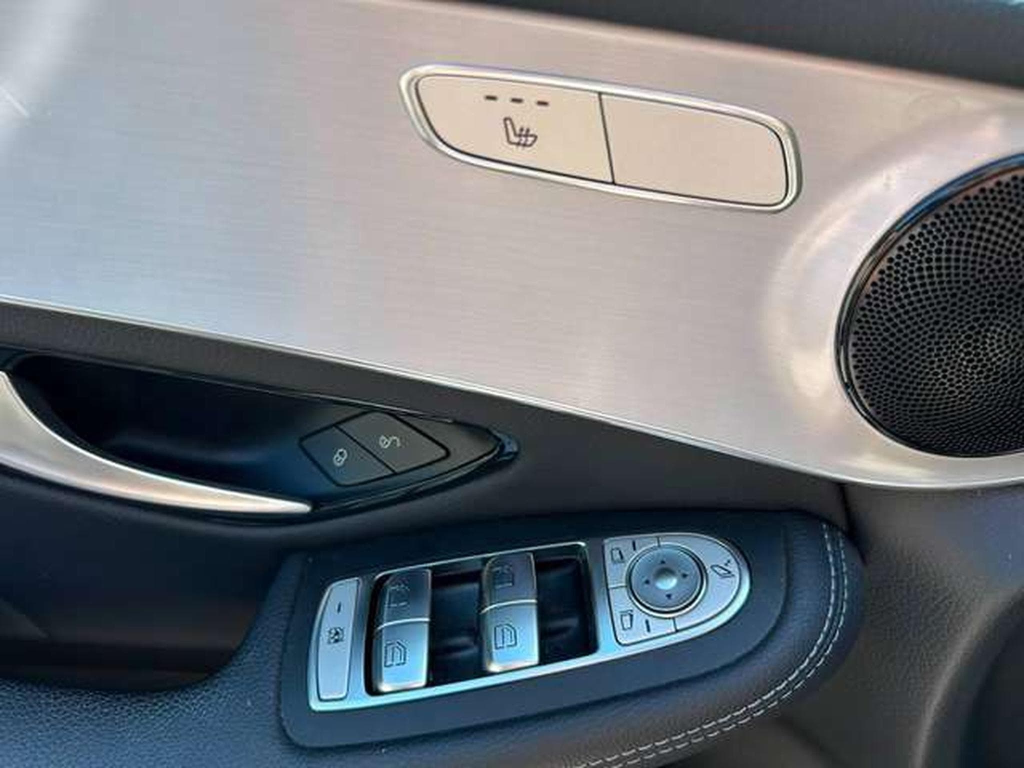 Mercedes GLC 300 D HYBRID 4-MATIC AMG LINE 306CV (2022) - Photo 13