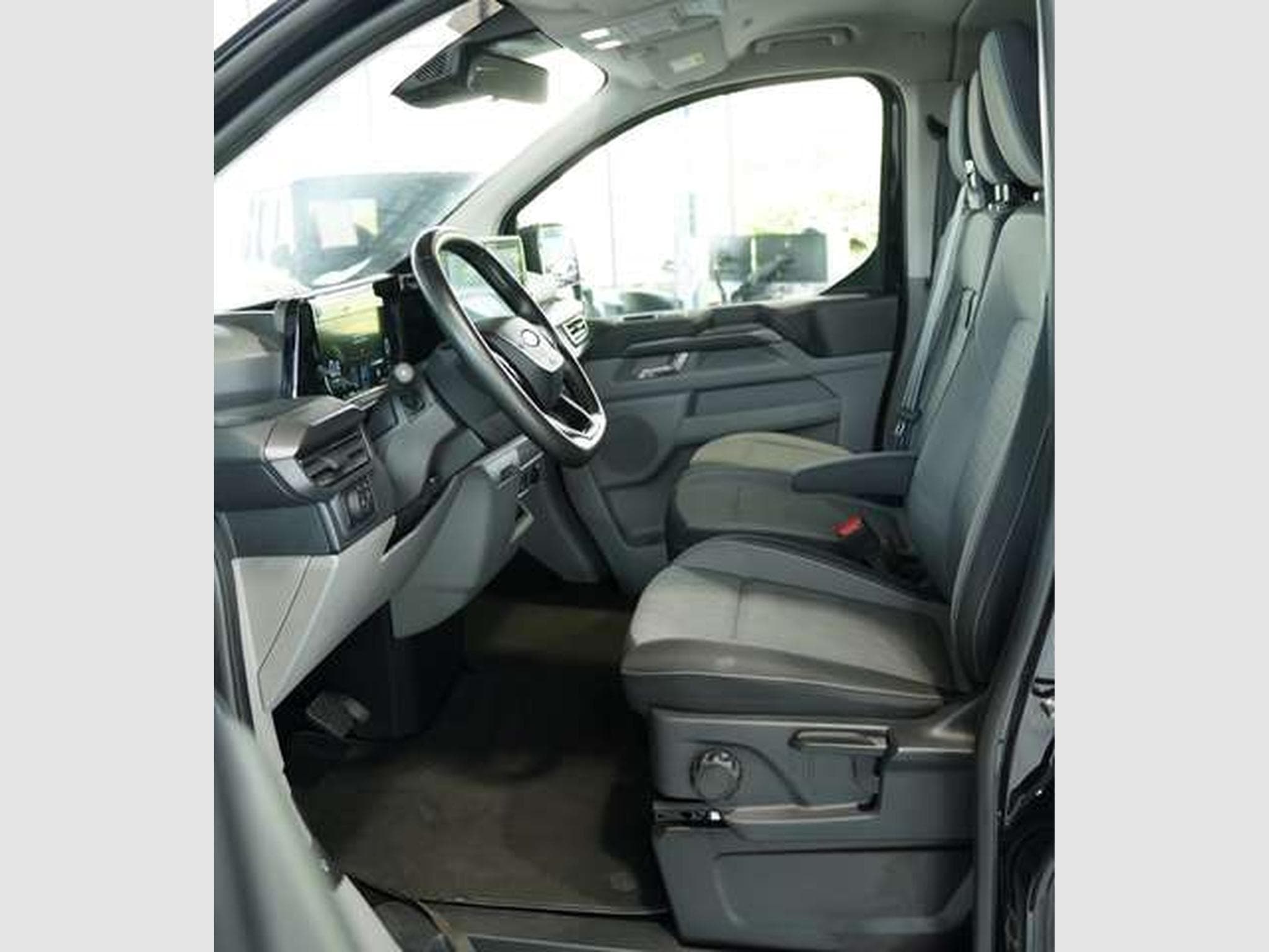 Ford Autres 320 L2 Tourneo Titanium FWD *9-Sitzer (2025) - Foto 22