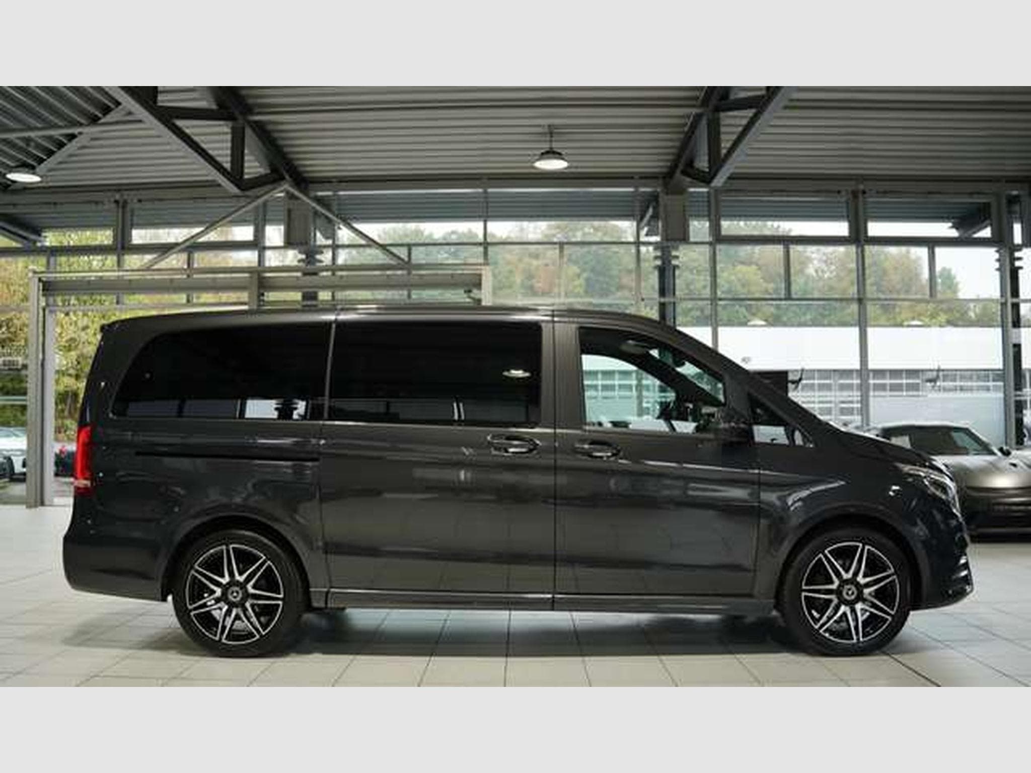 Mercedes V d AMG Line Avantgarde 4M lang 2H *Pano*AHK (2019) - Photo 7