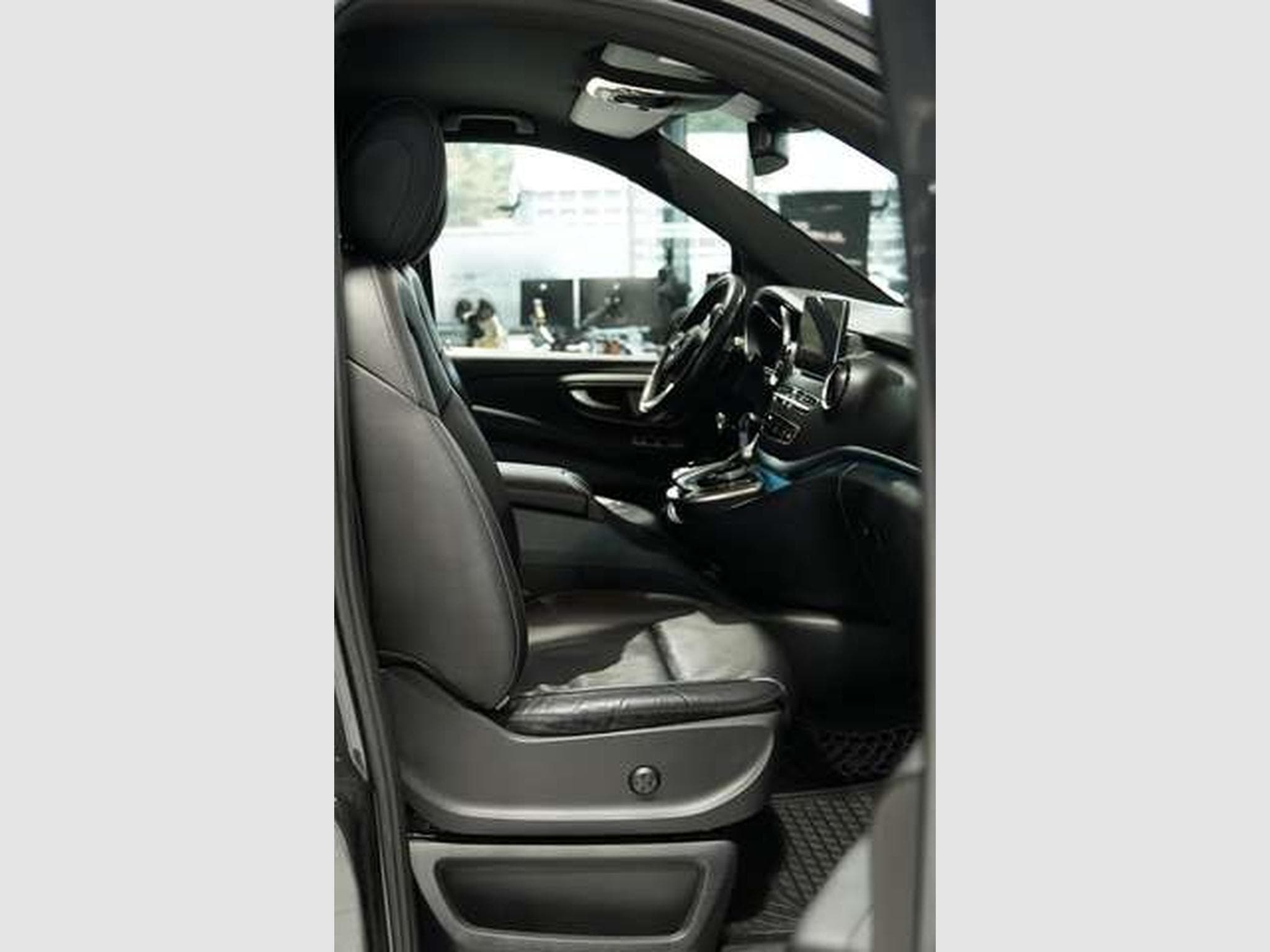 Mercedes V d AMG Line Avantgarde 4M lang 2H *Pano*AHK (2019) - Photo 15