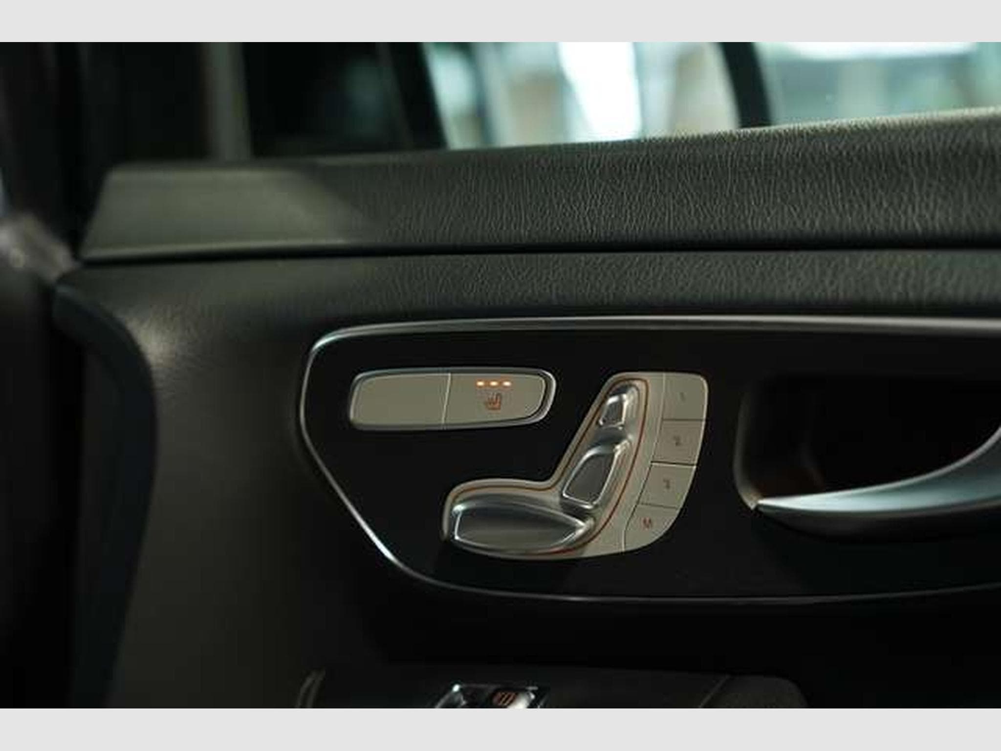 Mercedes V d AMG Line Avantgarde 4M lang 2H *Pano*AHK (2019) - Photo 17
