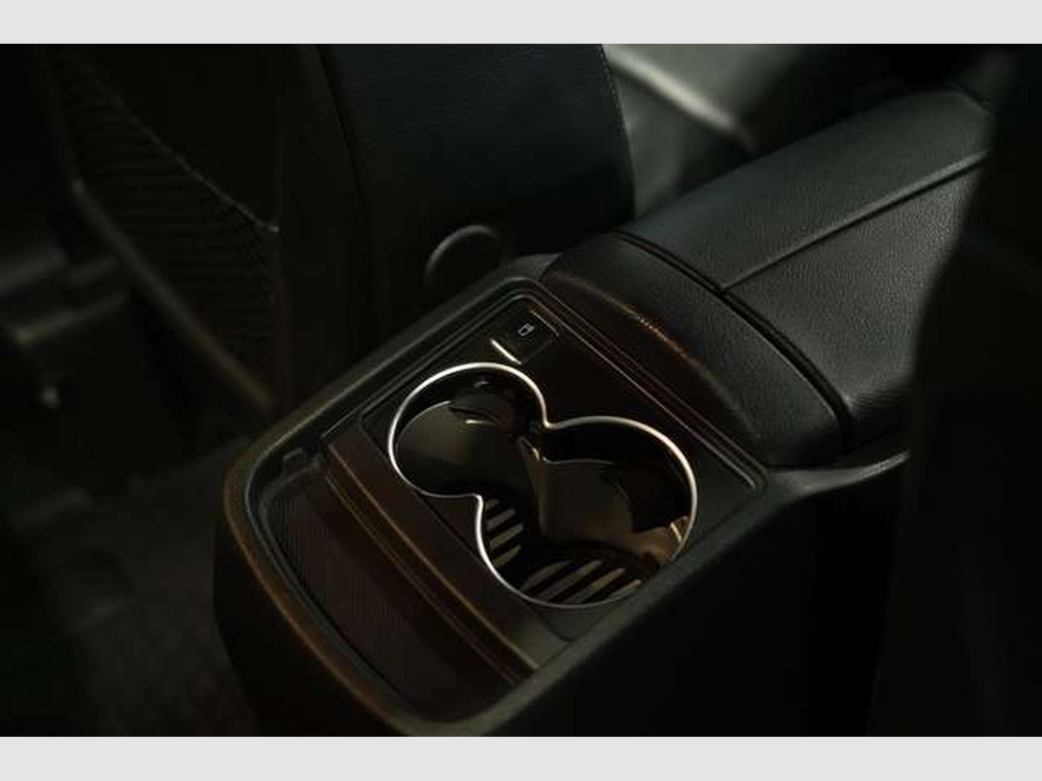 Mercedes V d AMG Line Avantgarde 4M lang 2H *Pano*AHK (2019) - Photo 24