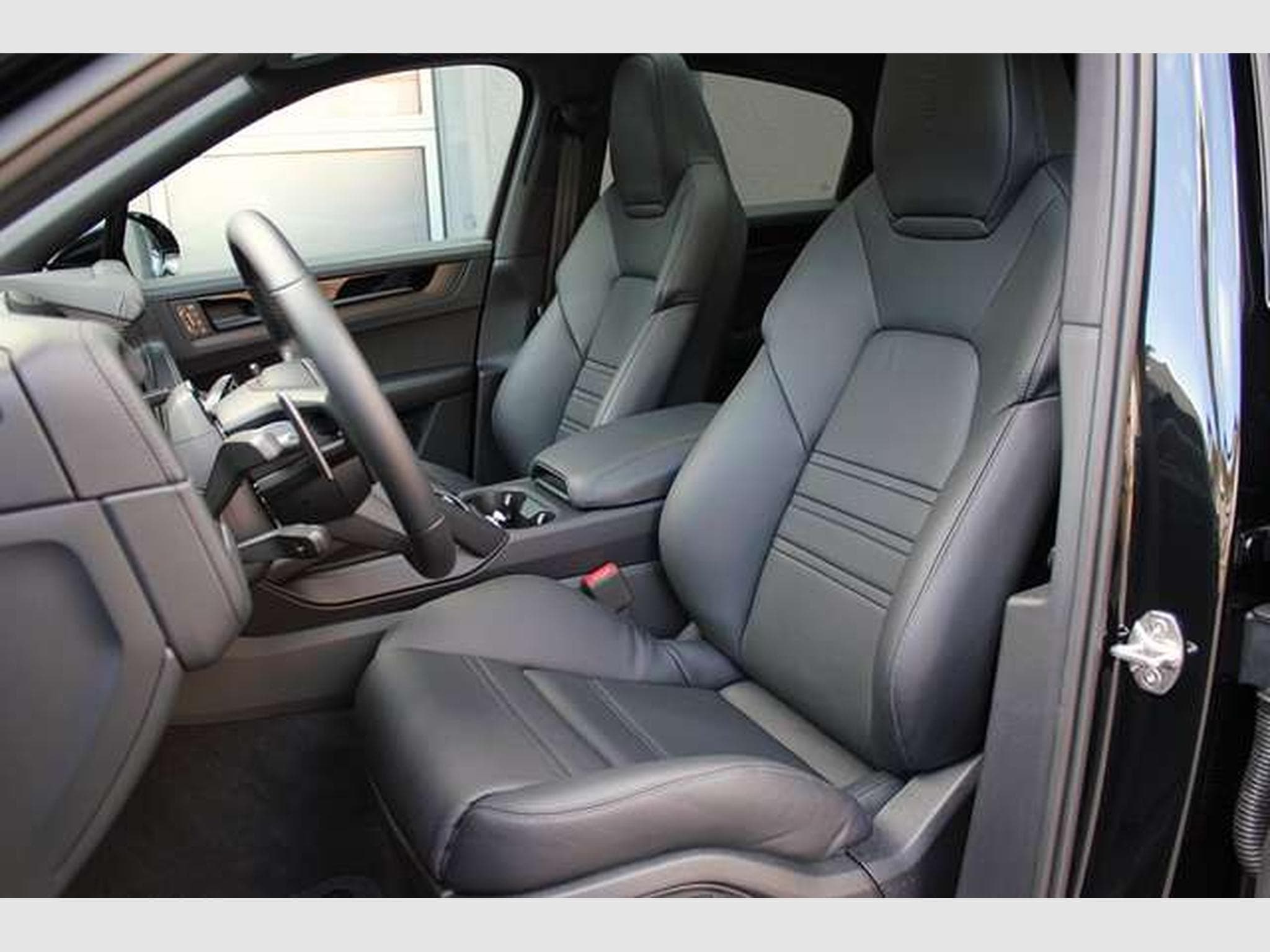 Porsche Cayenne Cayenne Coupe E-Hybrid Black Edition*KEIN MIETER (2026) - Foto 6