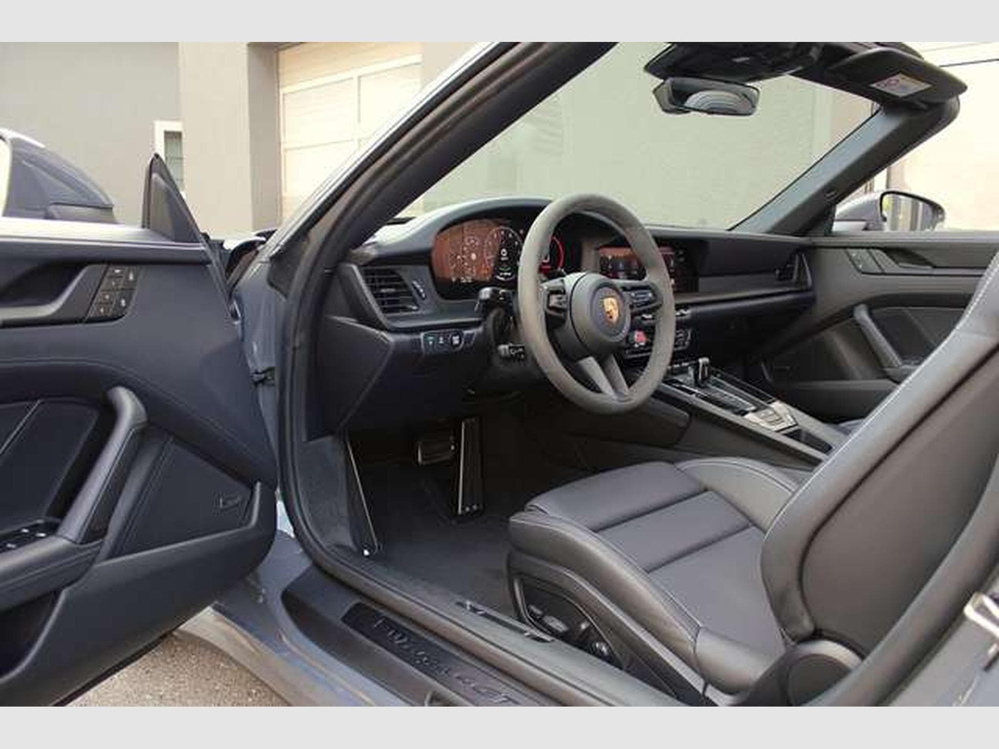 Porsche 911 992.2 Targa 4 GTS*ACC,BOSE,HD-Matrix,14-Weg,360° (2026) - Foto 4